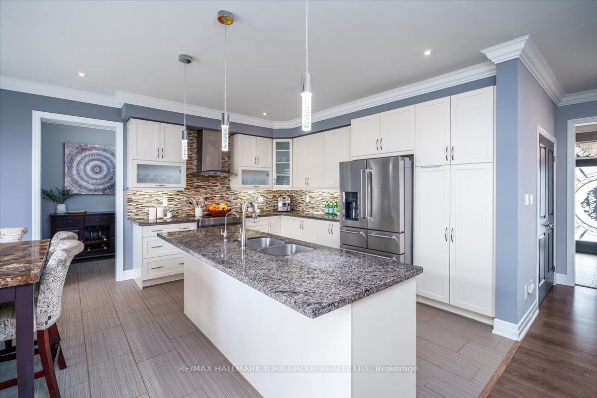 17 Mount Crescent