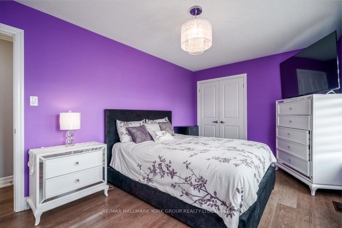 17 Mount Crescent