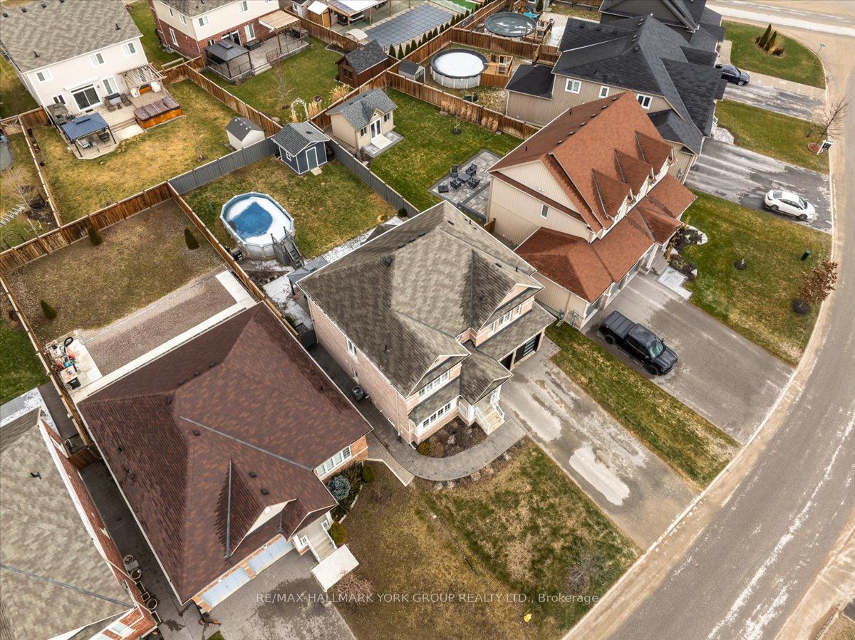 17 Mount Crescent
