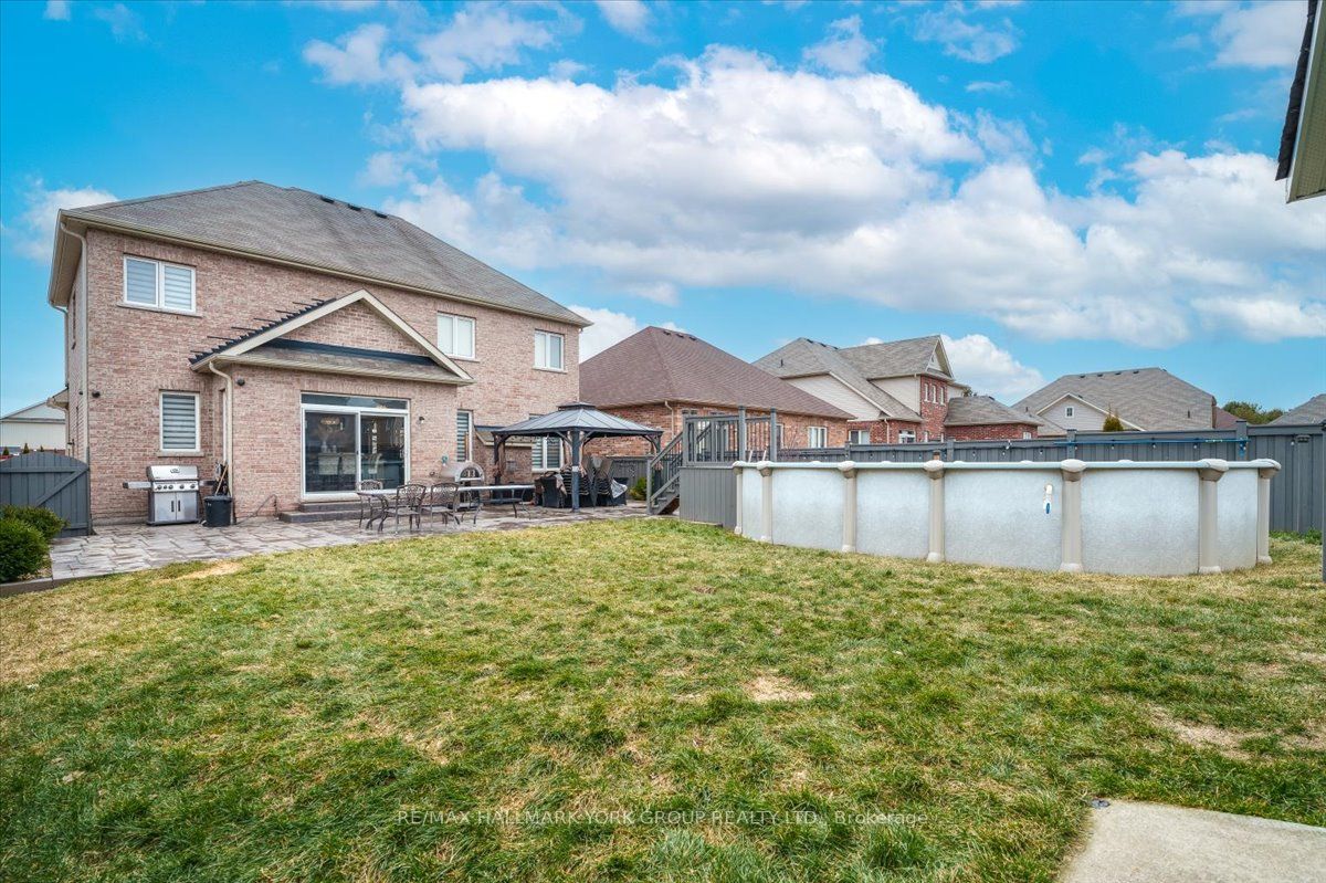 17 Mount Crescent