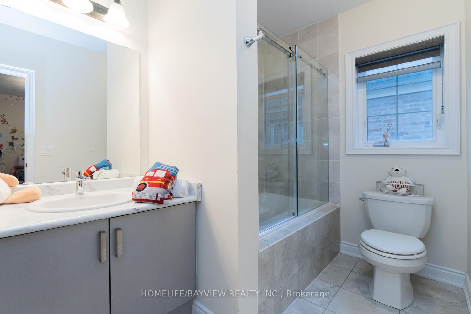 7 Rossini Dr
