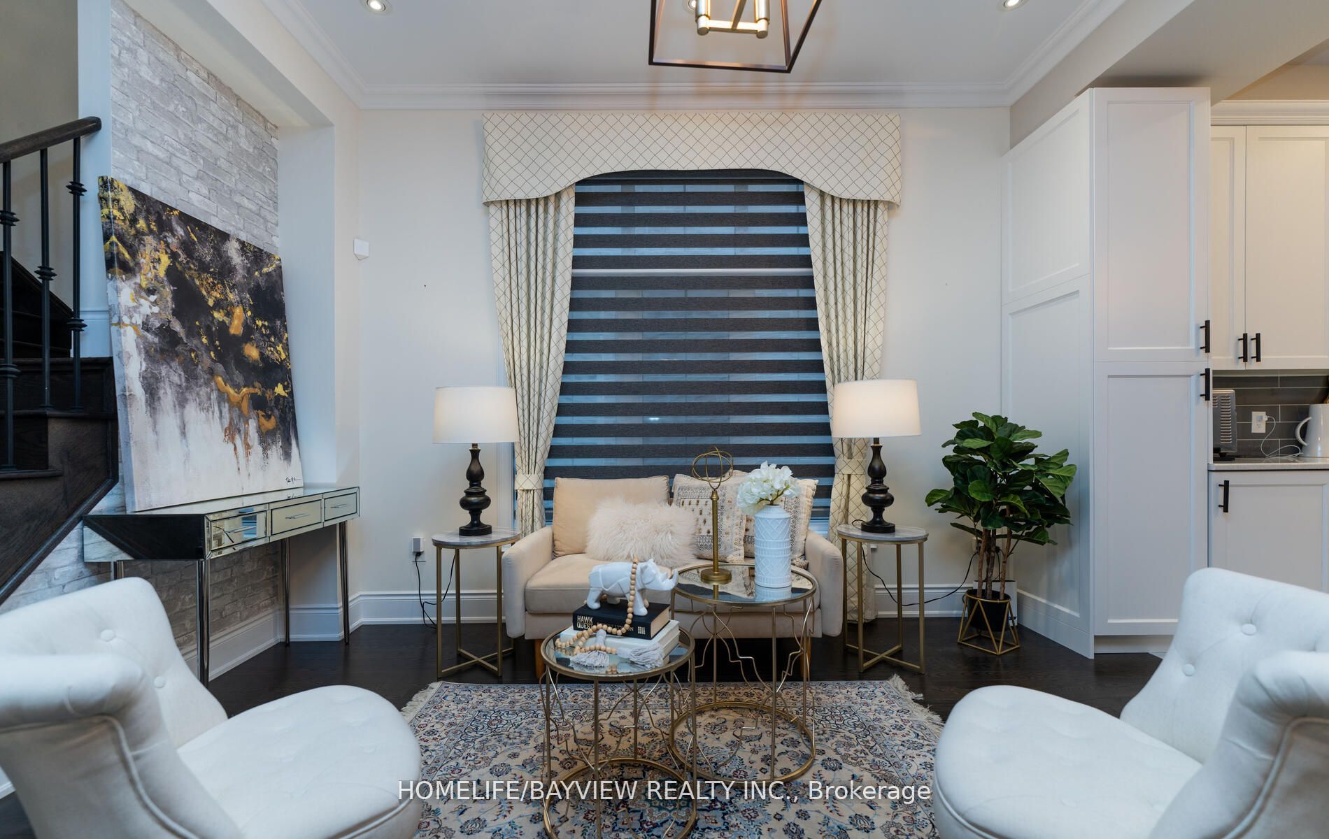 7 Rossini Dr