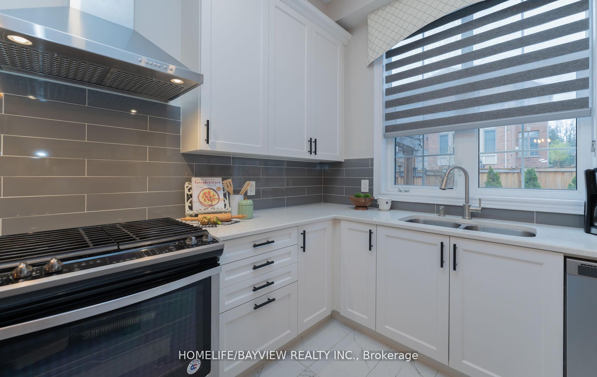 7 Rossini Dr