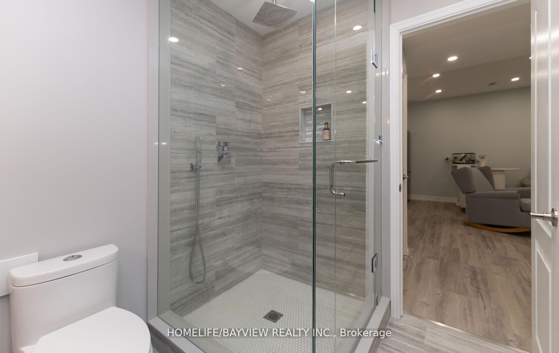 7 Rossini Dr