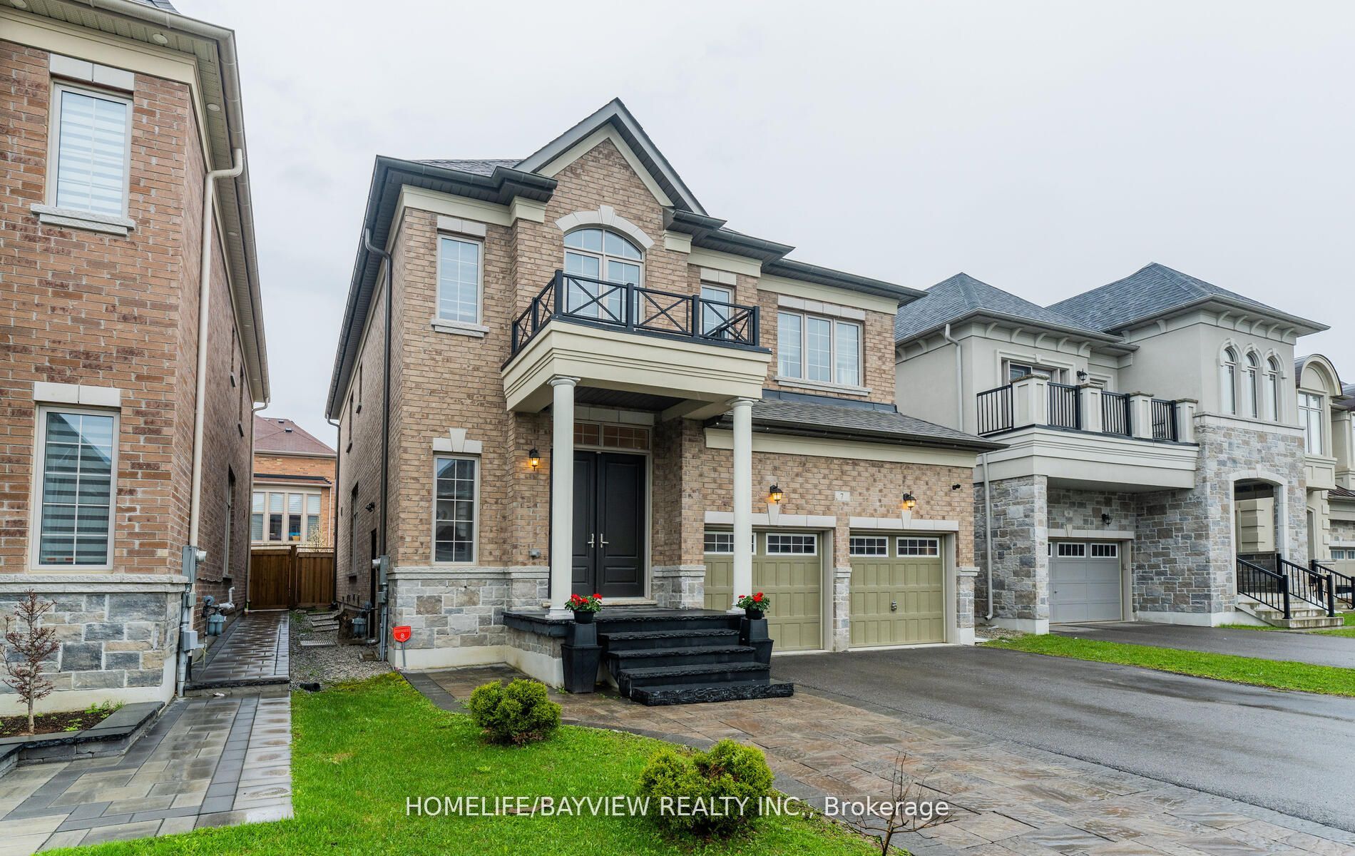 7 Rossini Dr