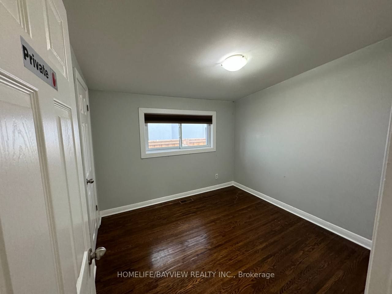 82 Murray Dr