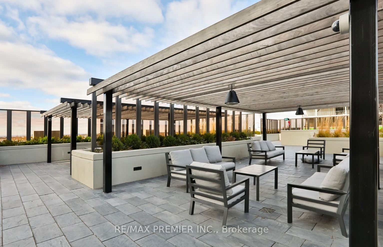 9085 Jane Street, #1202