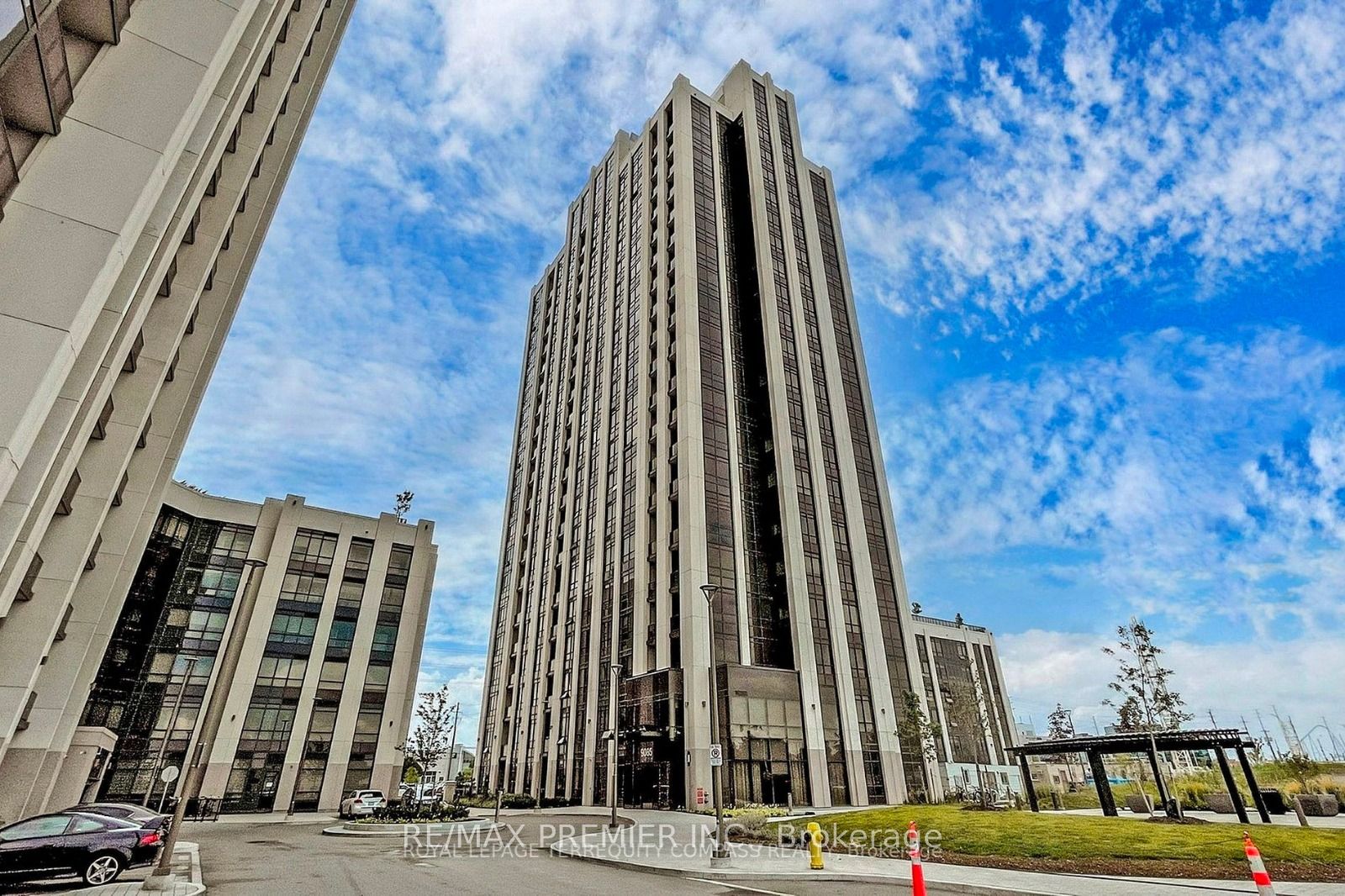 9085 Jane Street, #1202