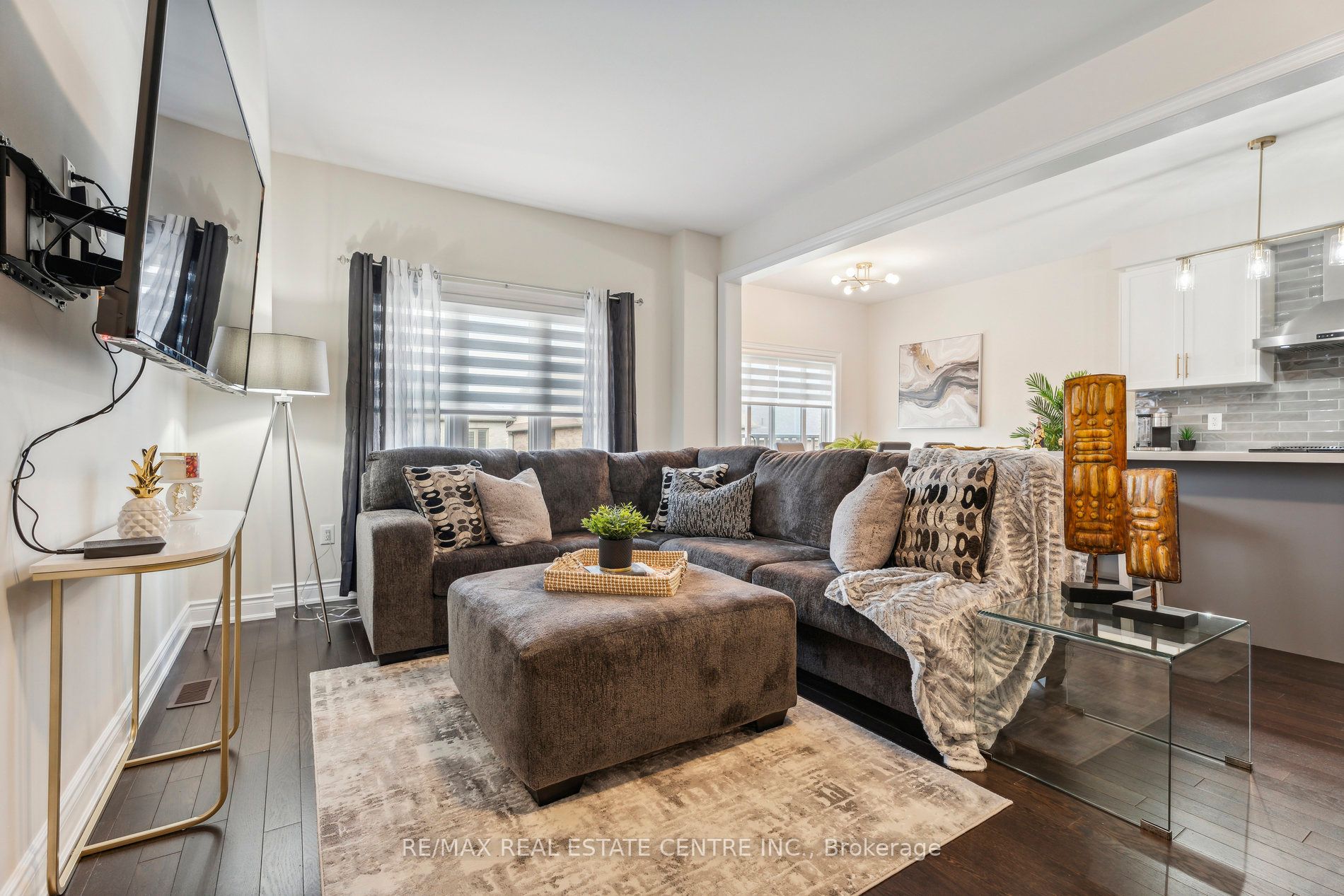 53 Janes Cres