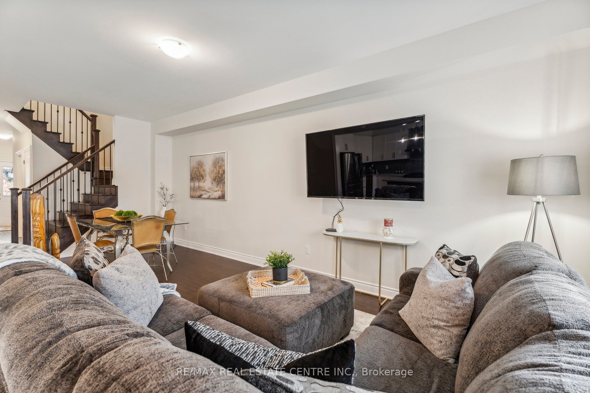 53 Janes Cres
