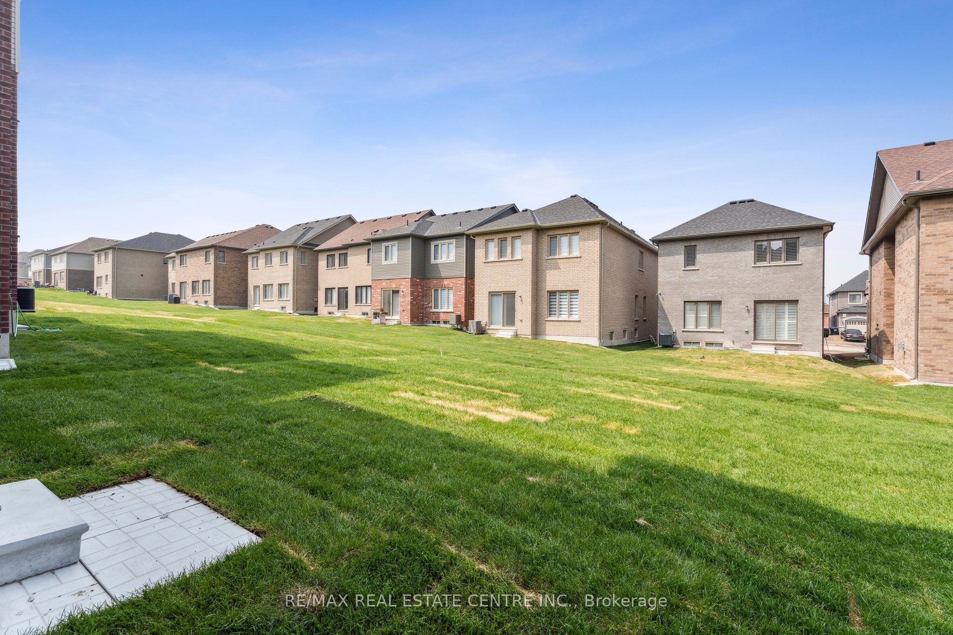 53 Janes Cres