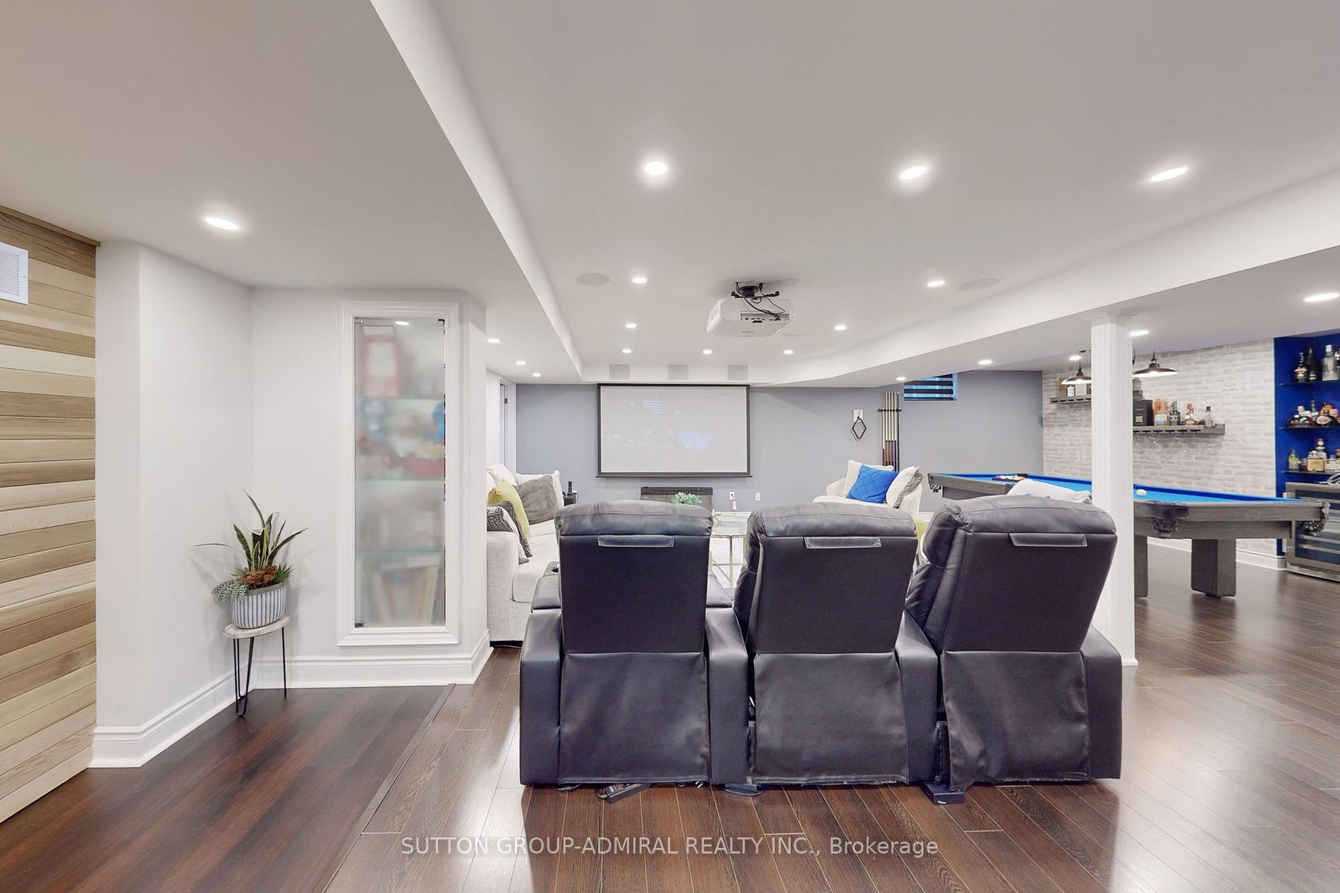 260 Flamingo Road