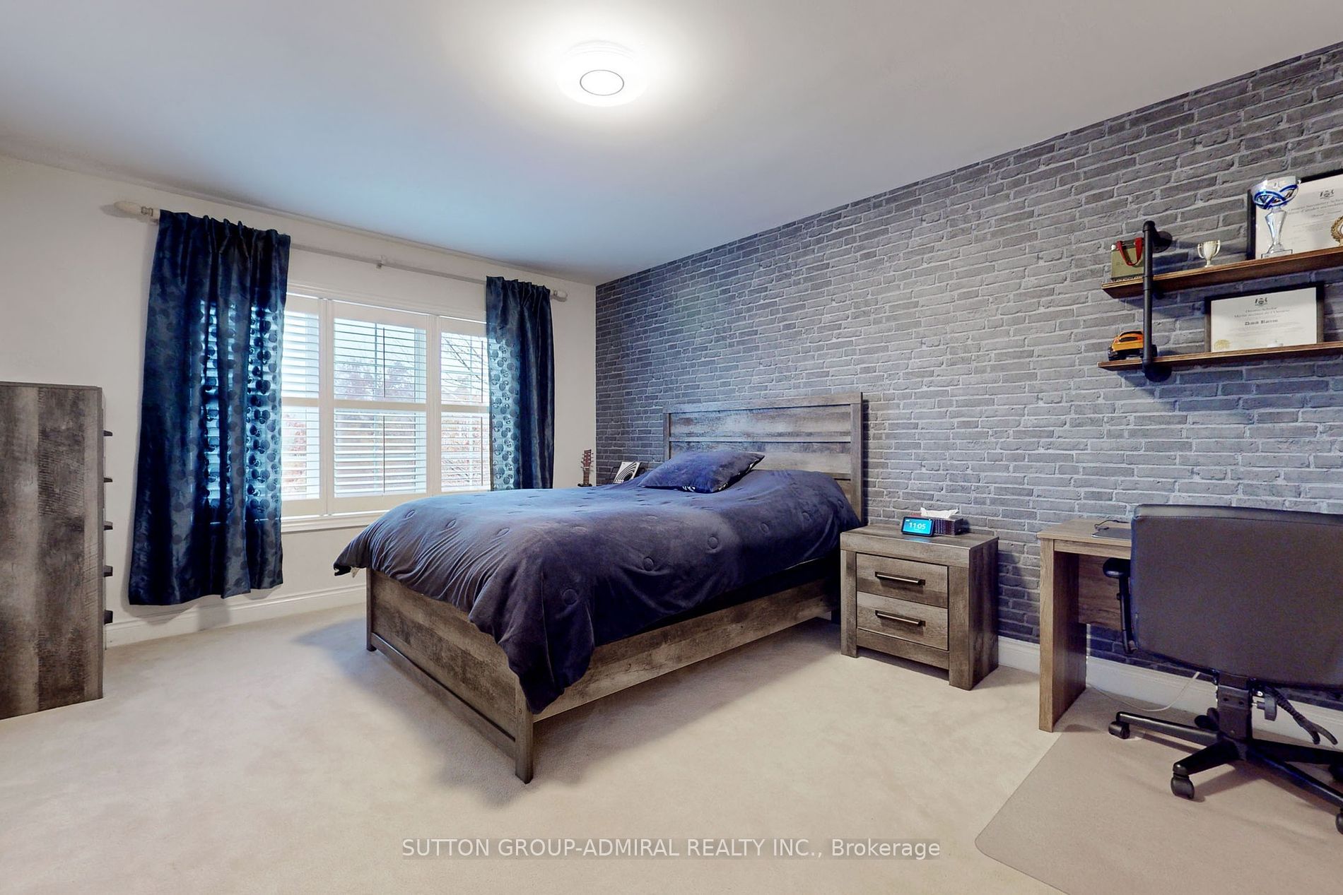 260 Flamingo Road