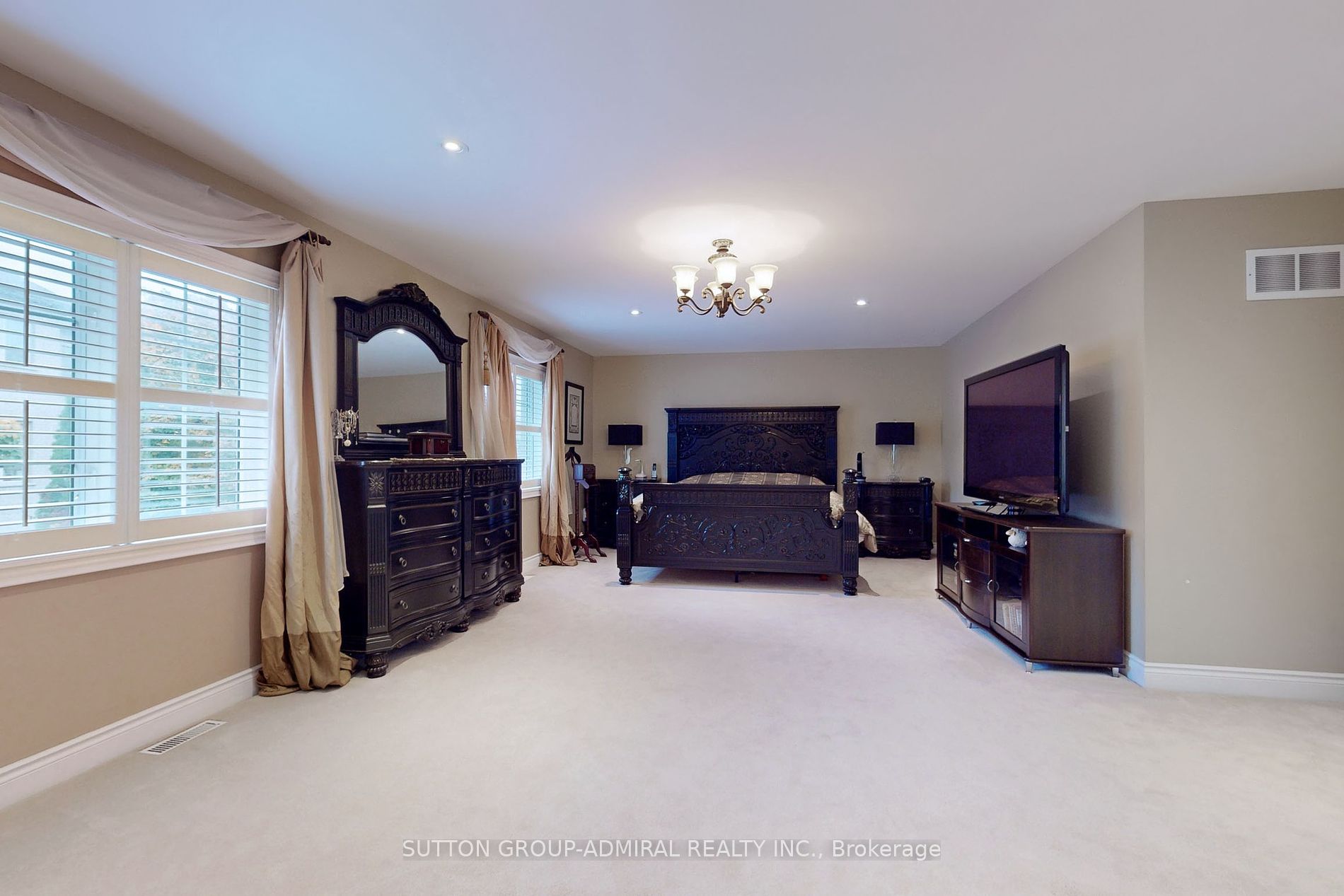 260 Flamingo Road