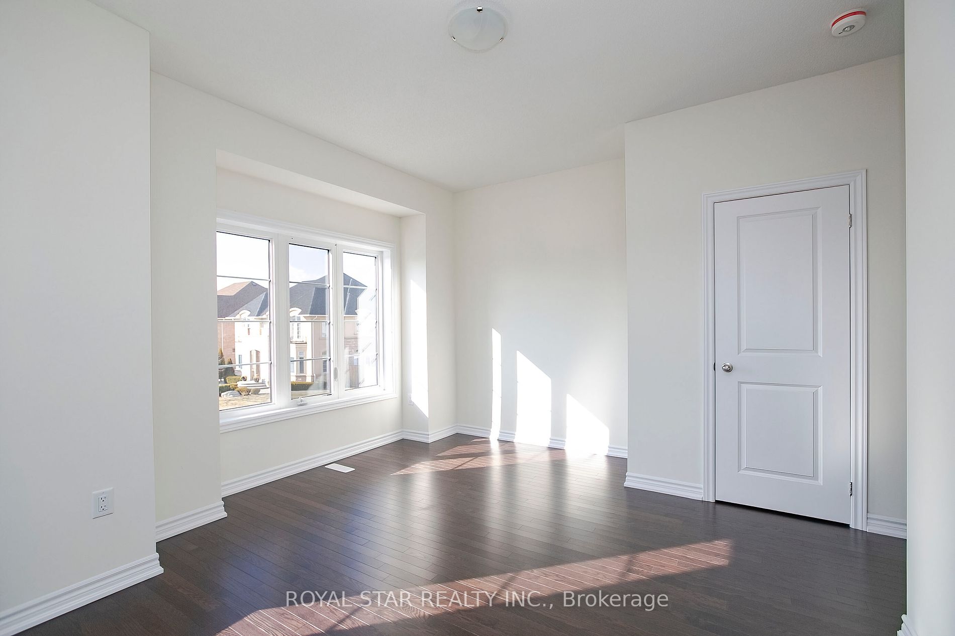 72 Weslock Cres