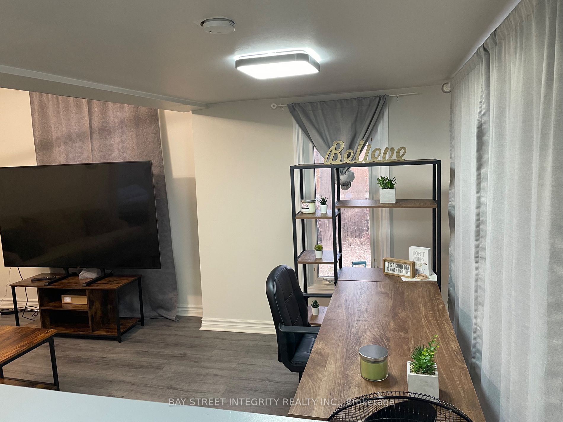 229 Elm Ave