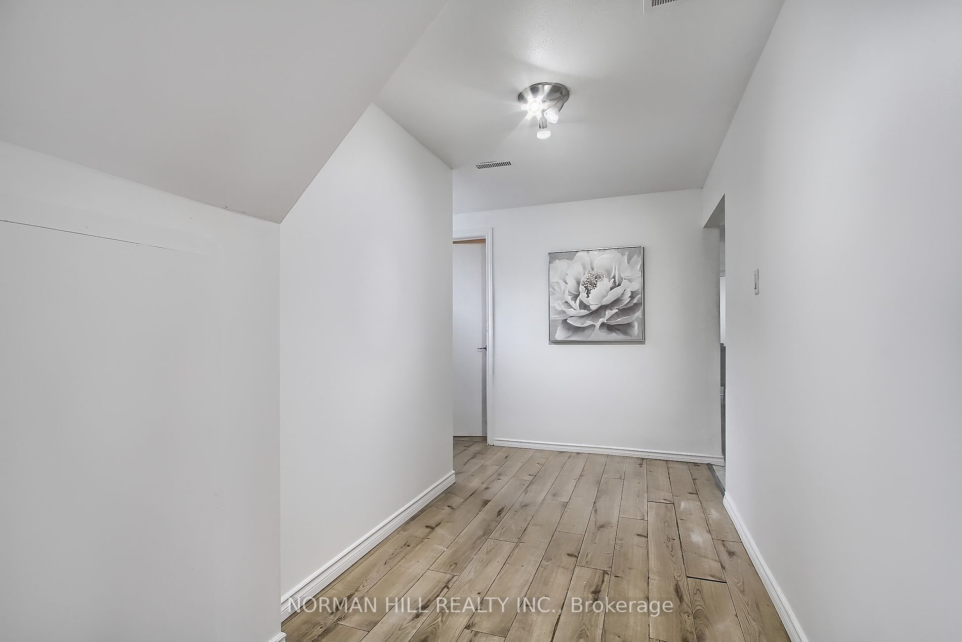 676 Mountview Place