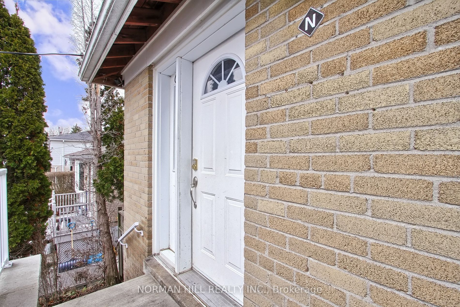 676 Mountview Place