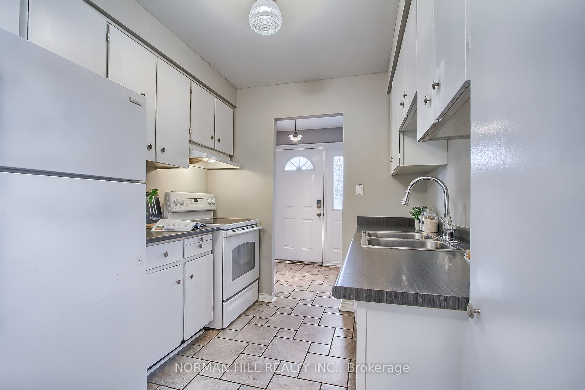 676 Mountview Place