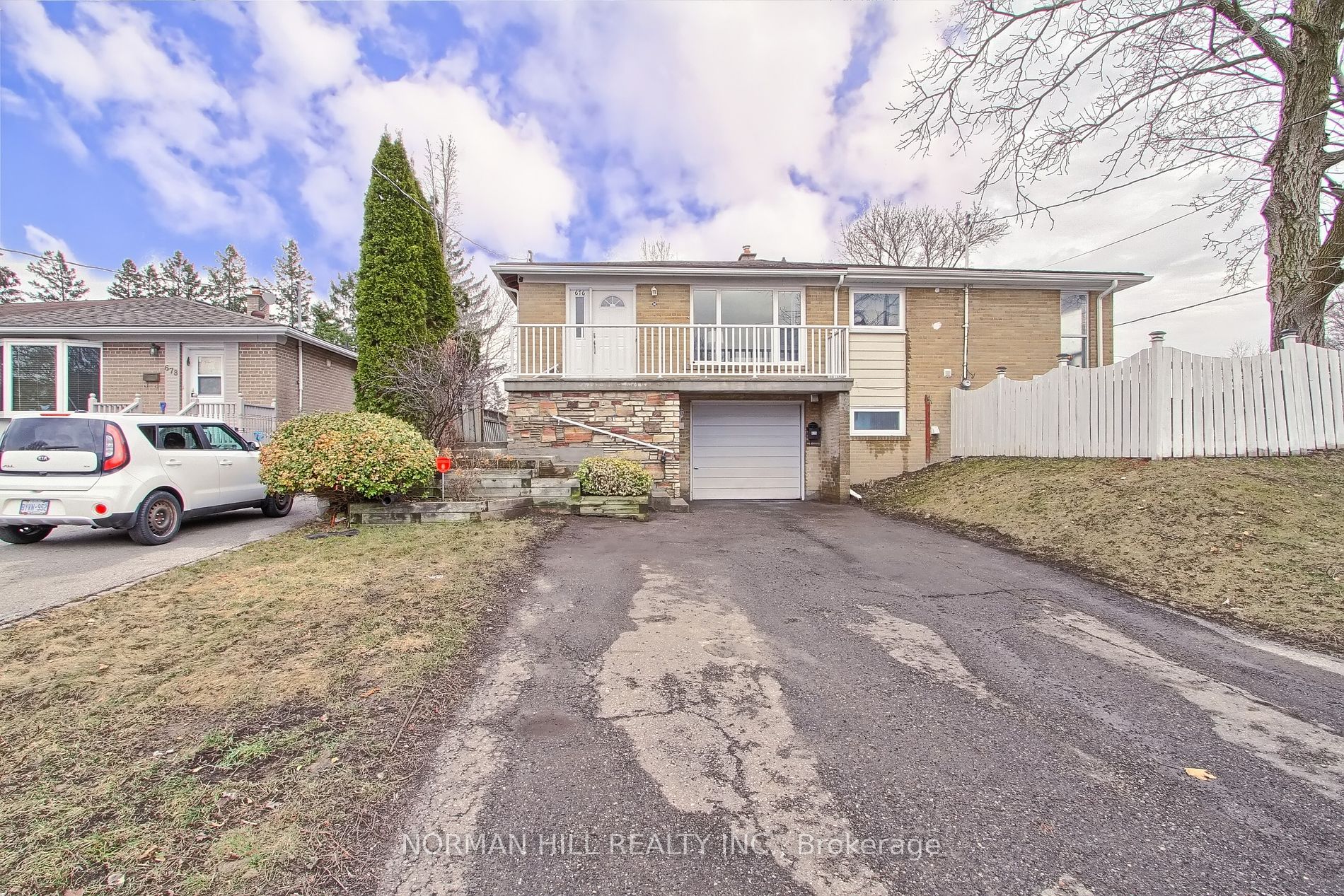 676 Mountview Place
