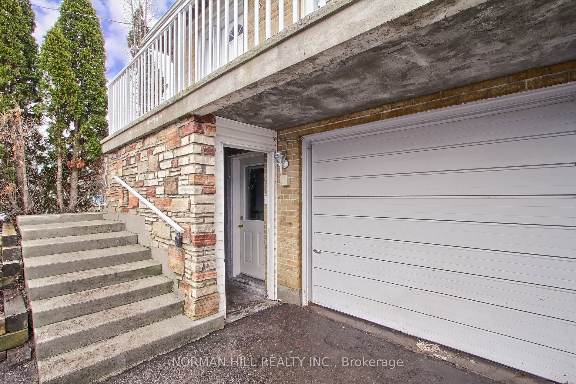 676 Mountview Place