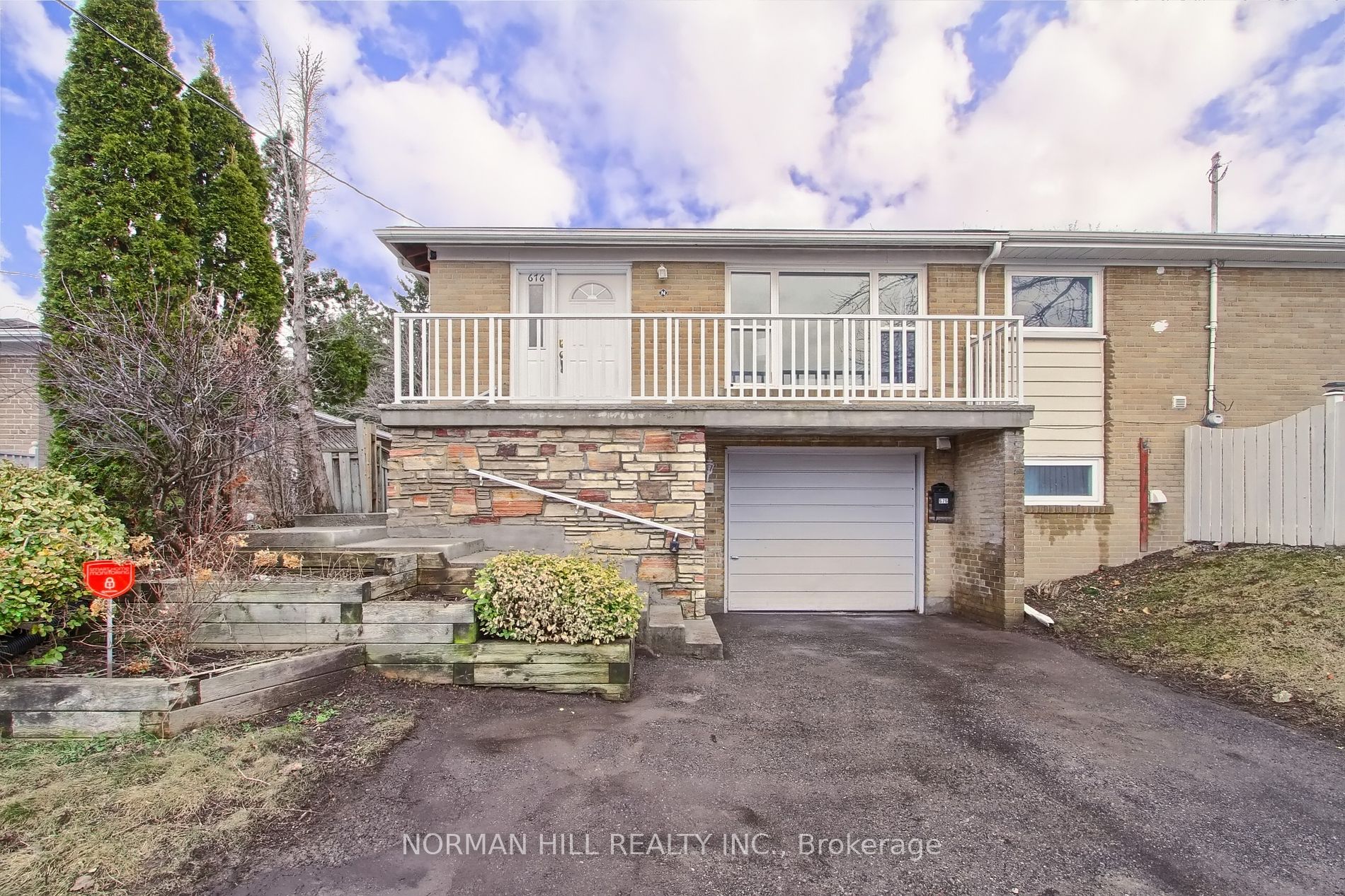 676 Mountview Place