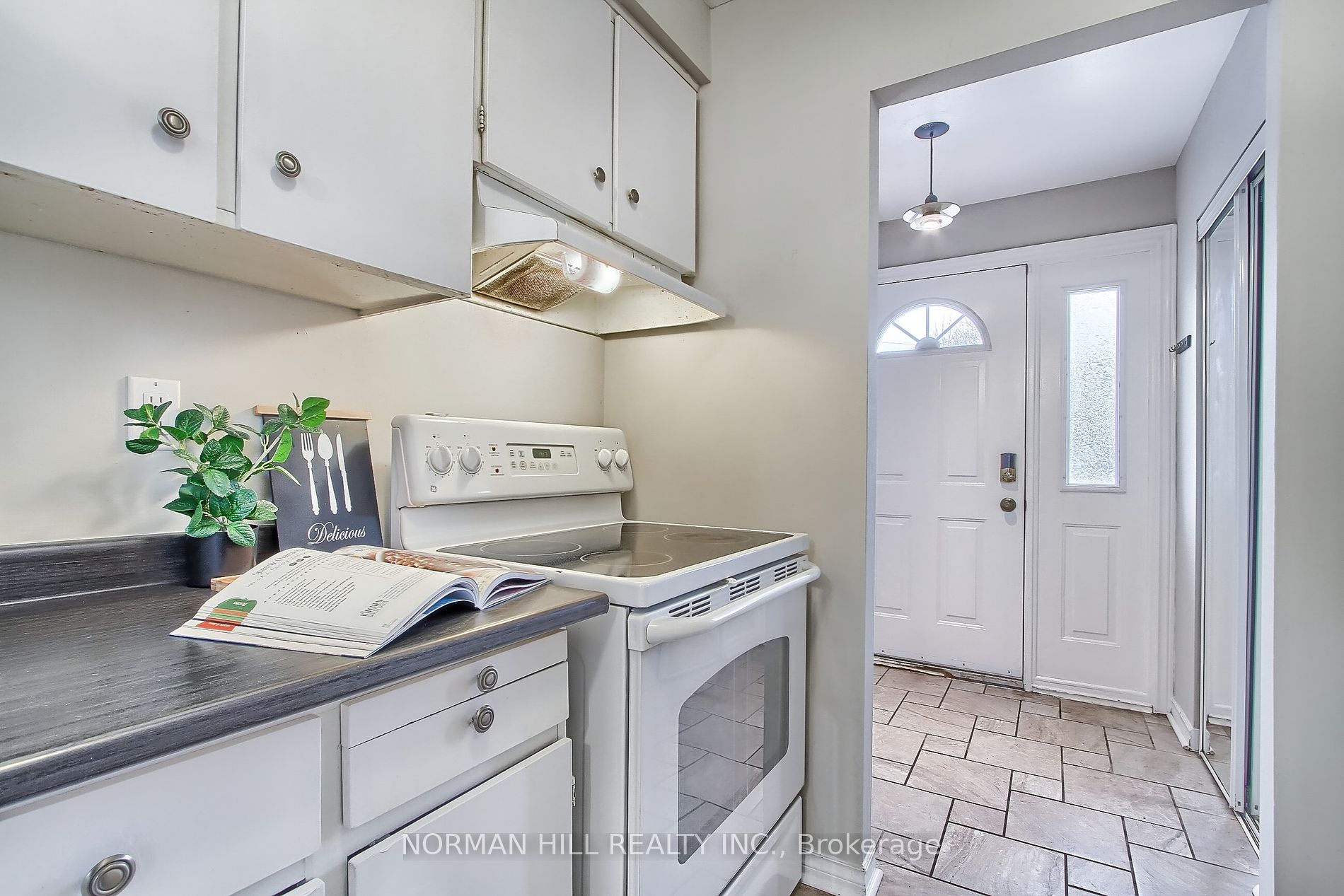 676 Mountview Place