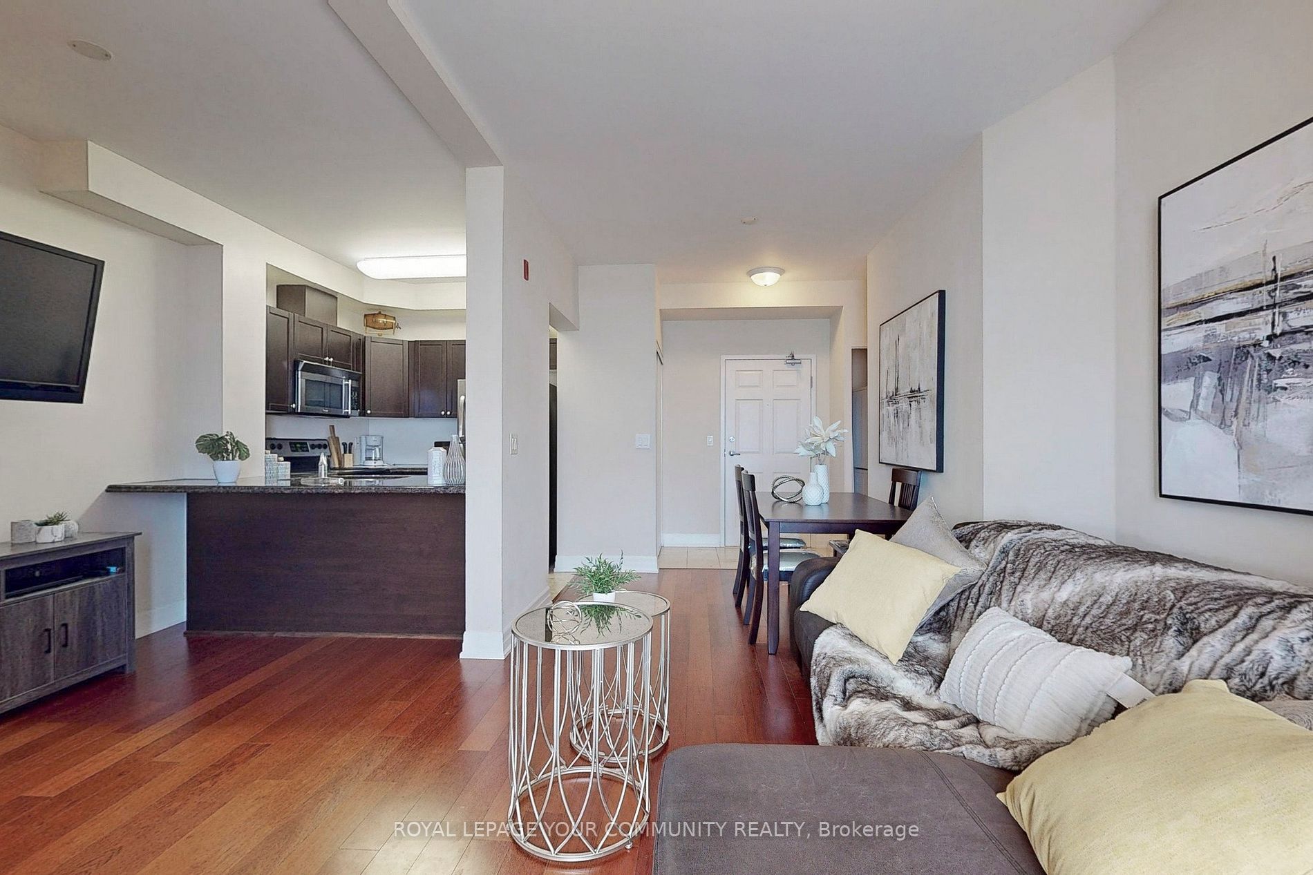 15450 Yonge Street #205