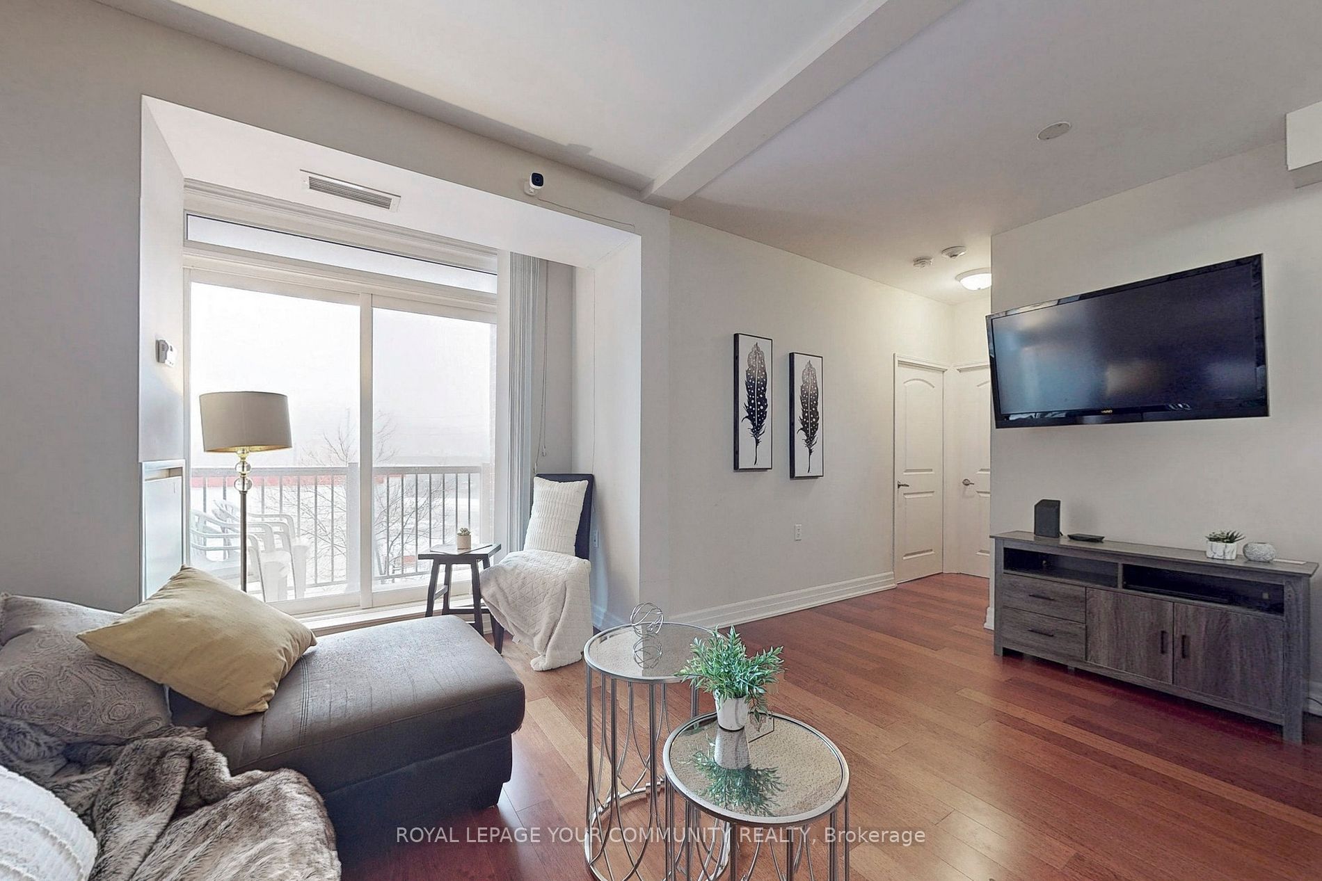 15450 Yonge Street #205