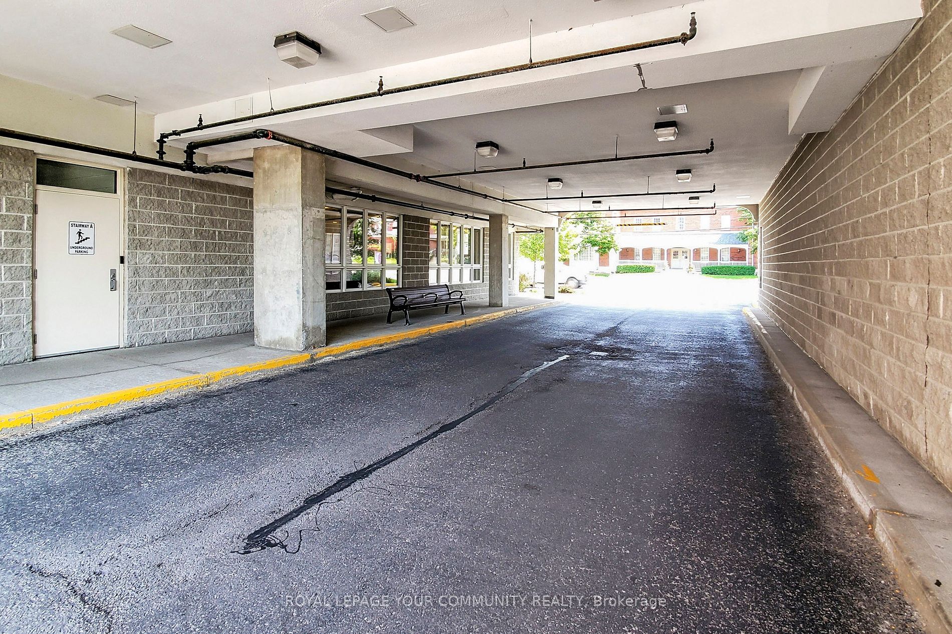 15450 Yonge Street #205