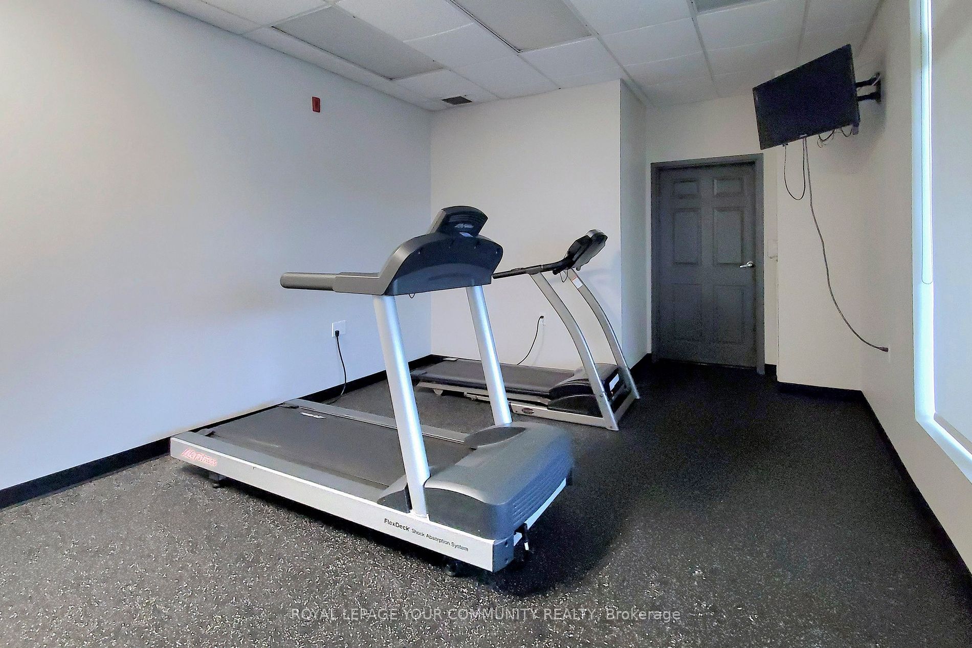 15450 Yonge Street #205
