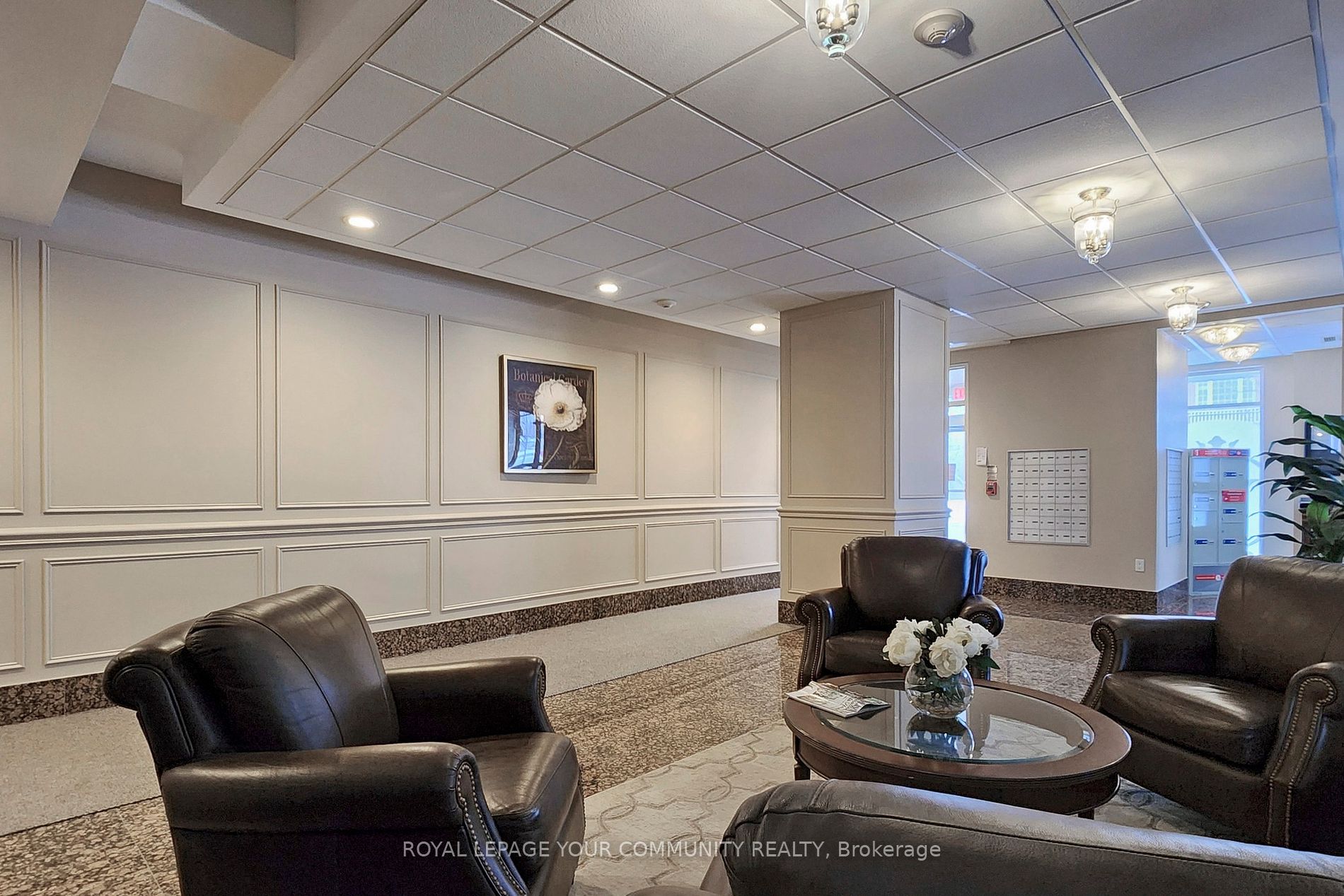15450 Yonge Street #205
