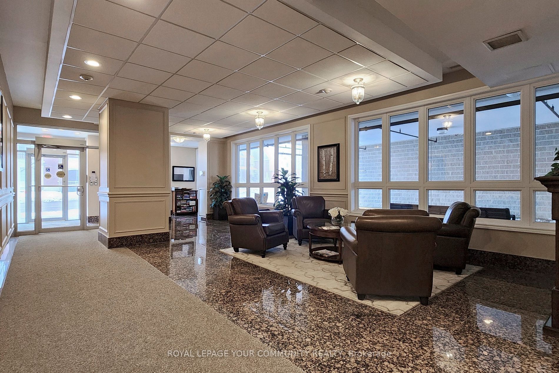 15450 Yonge Street #205