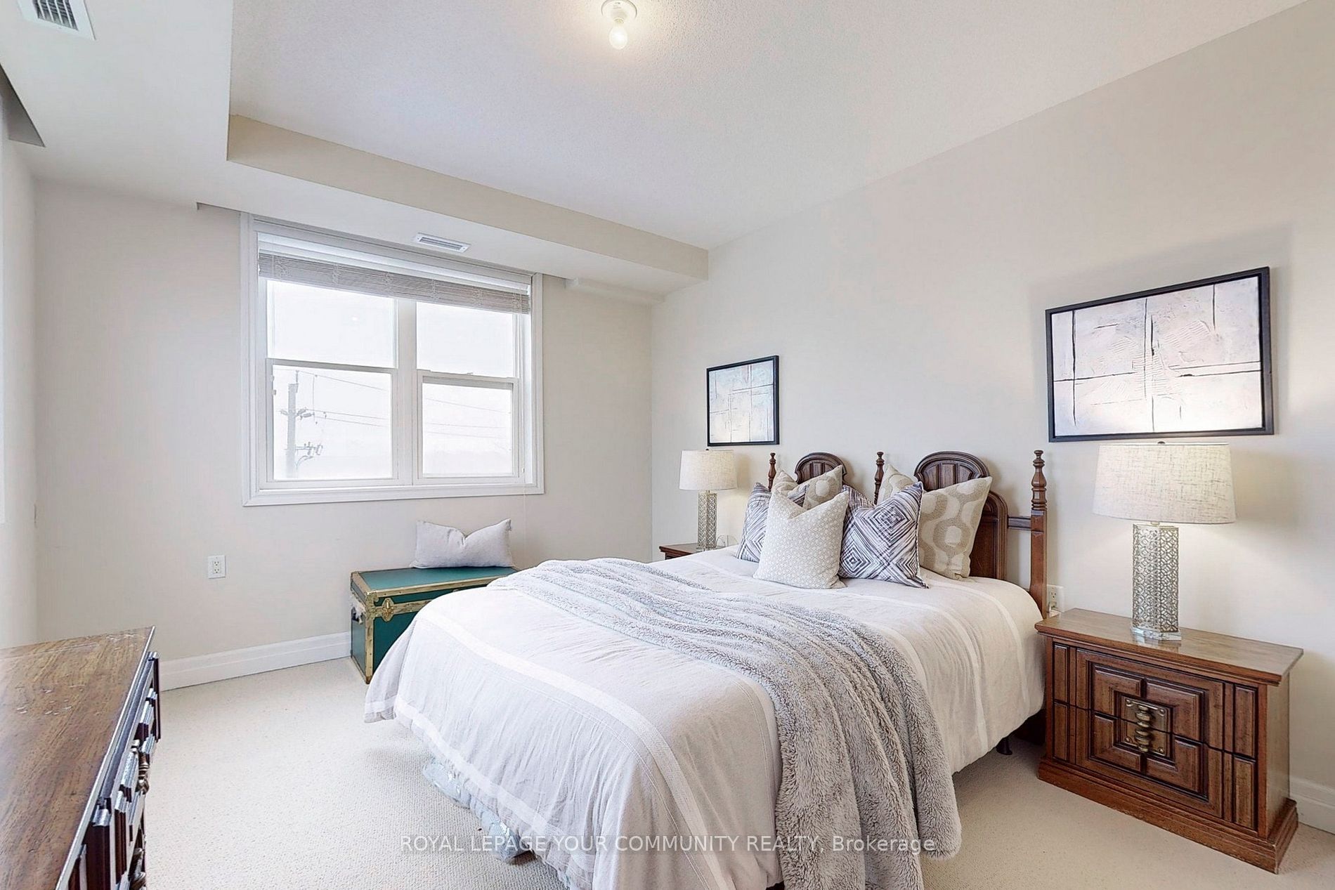 15450 Yonge Street #205