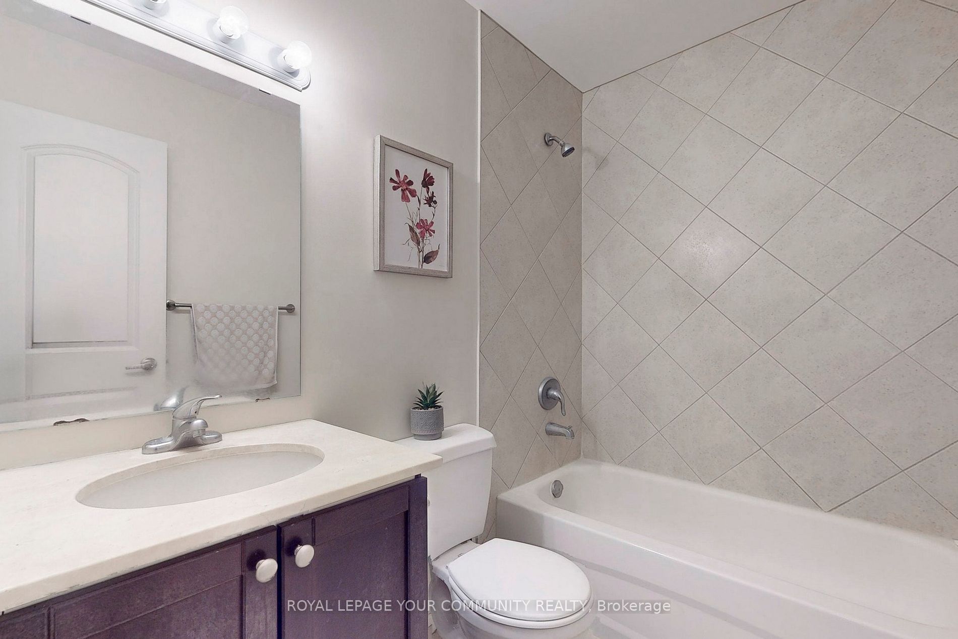 15450 Yonge Street #205