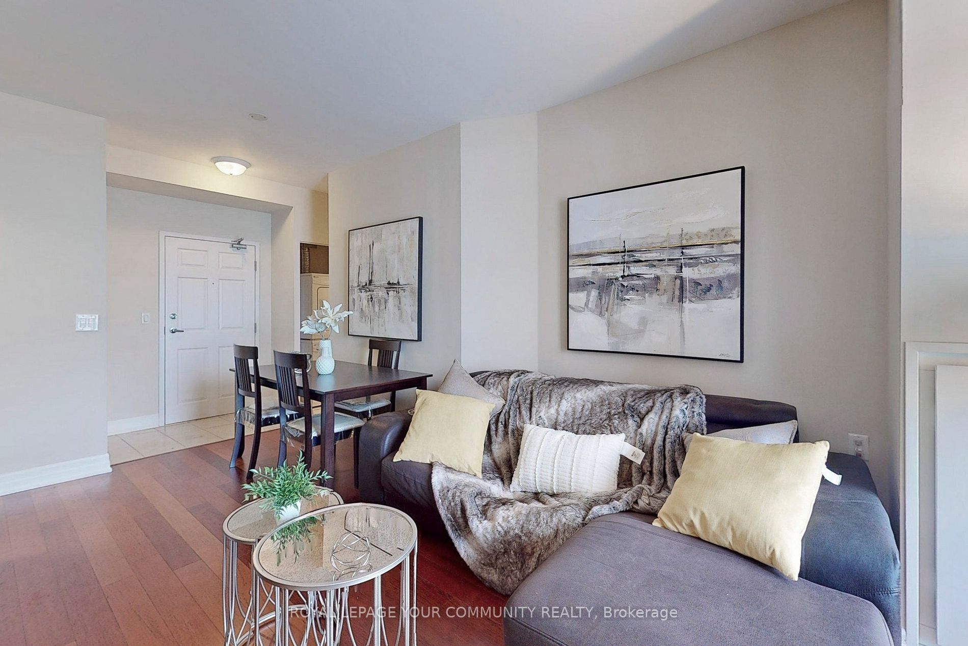 15450 Yonge Street #205