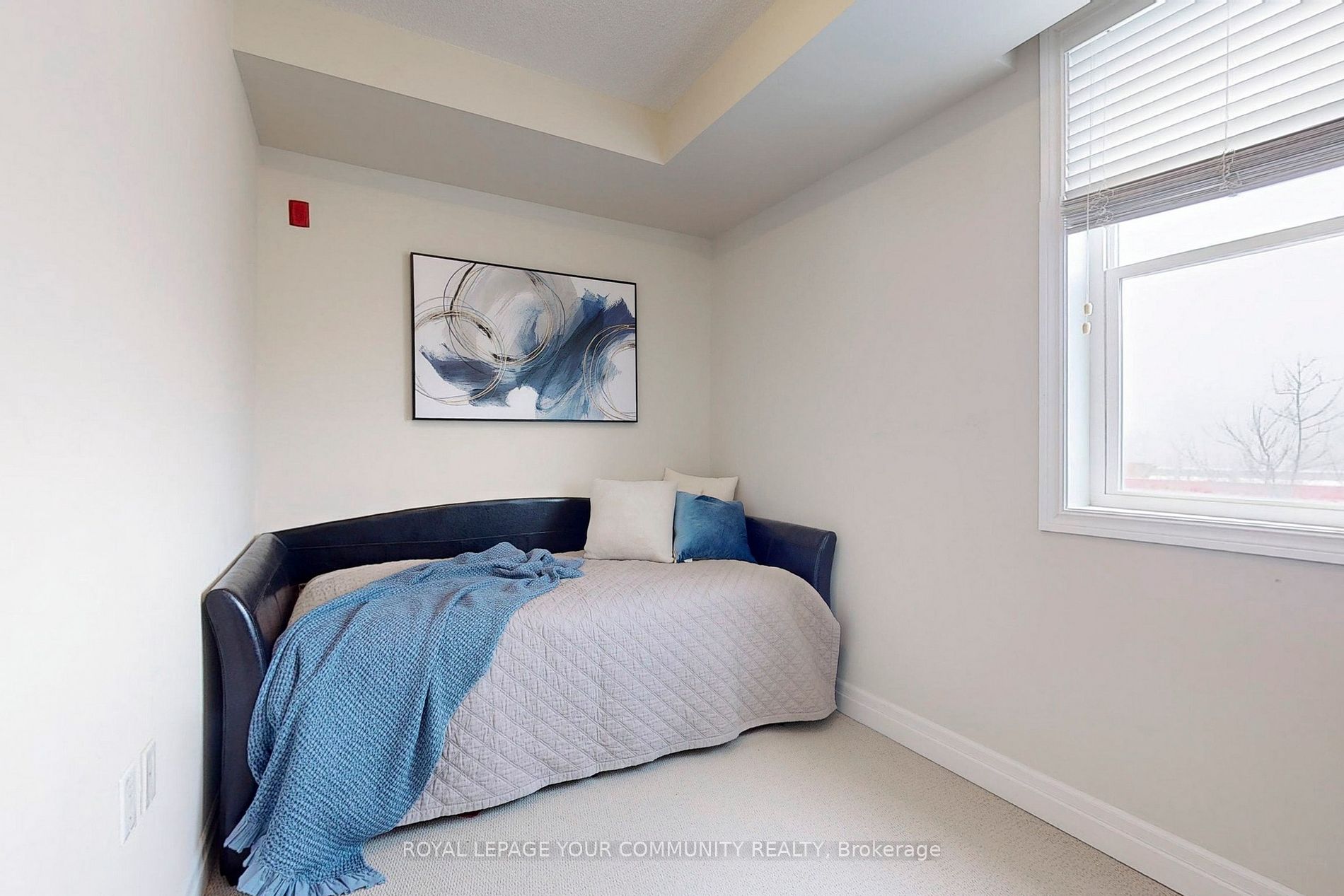 15450 Yonge Street #205