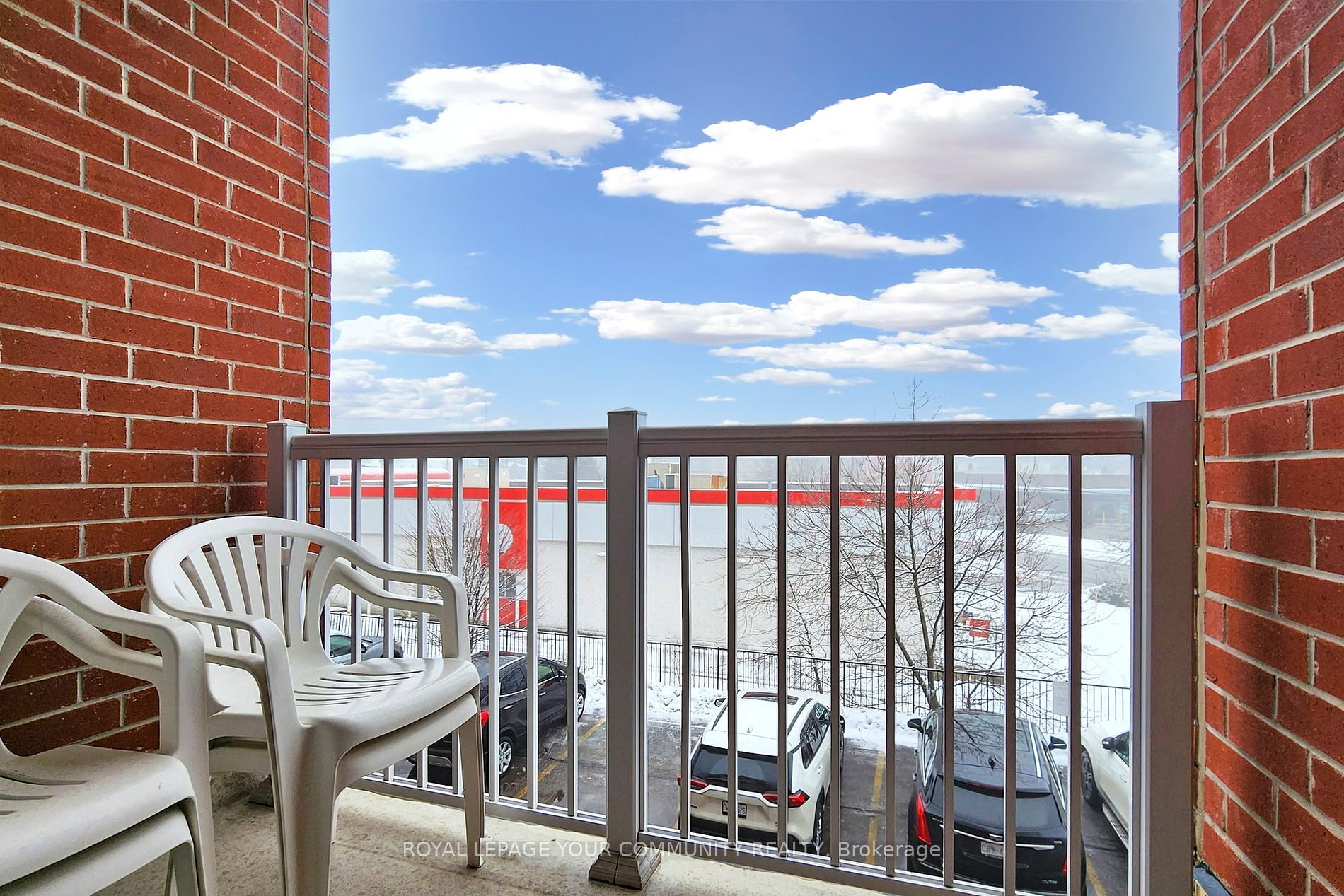 15450 Yonge Street #205