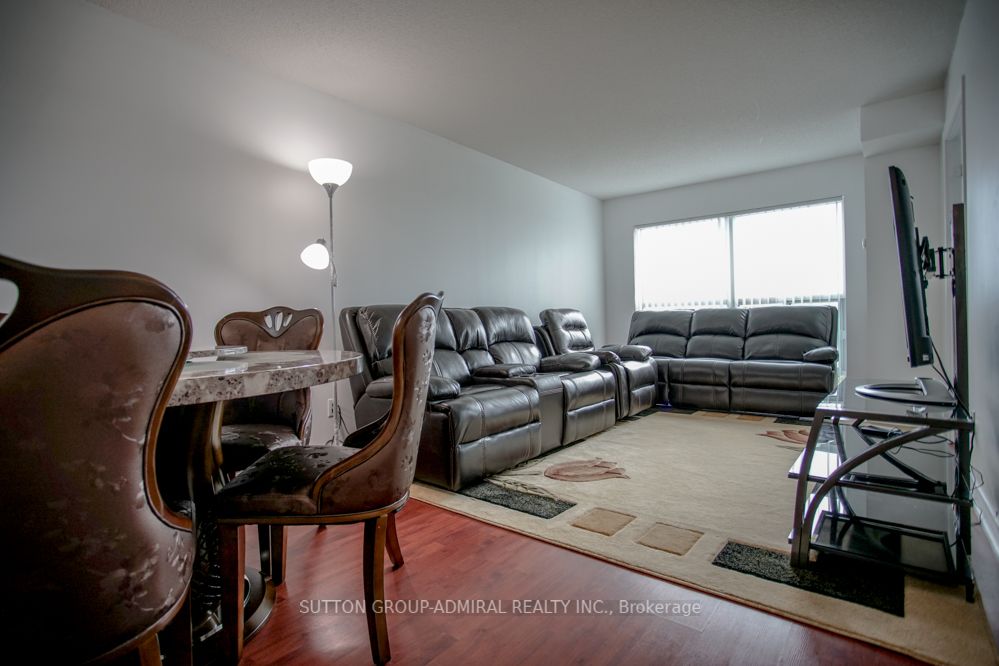 185 Oneida Crescent #911