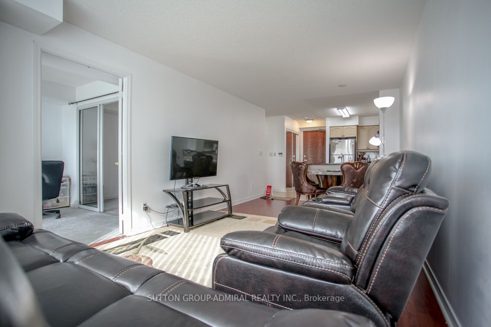 185 Oneida Crescent #911