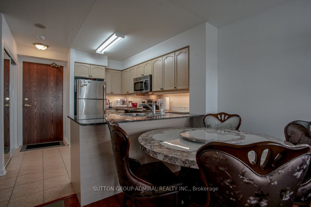 185 Oneida Crescent #911