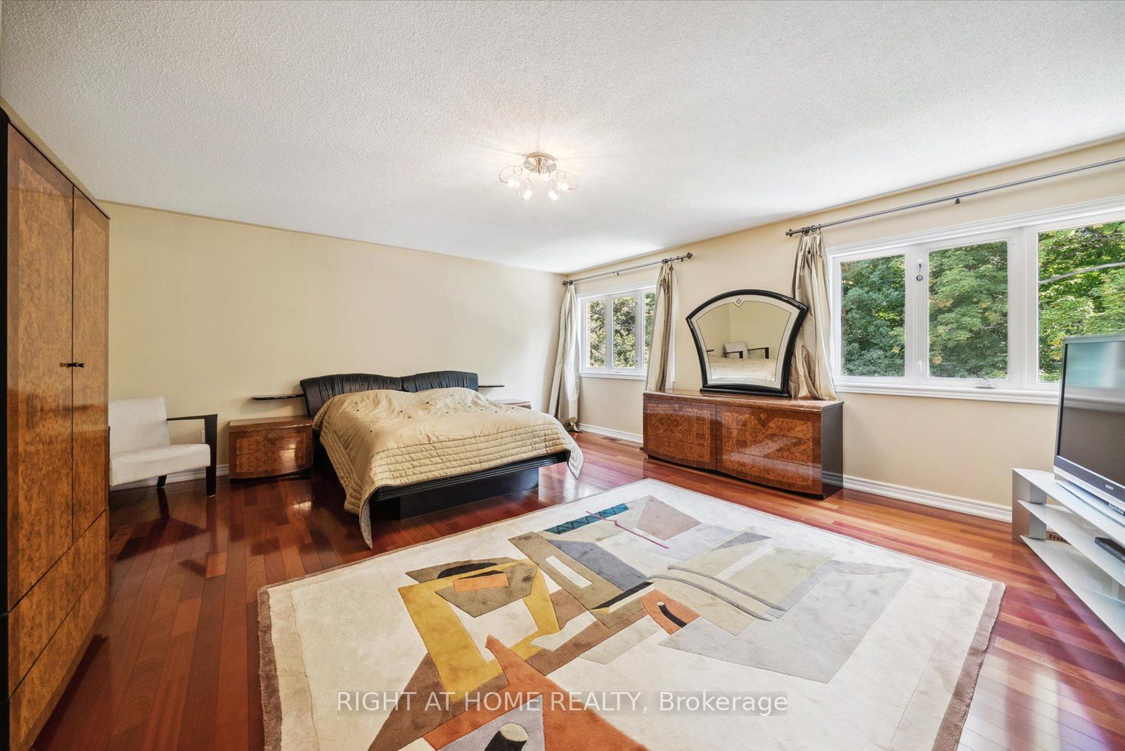 77 Auburndale Drive