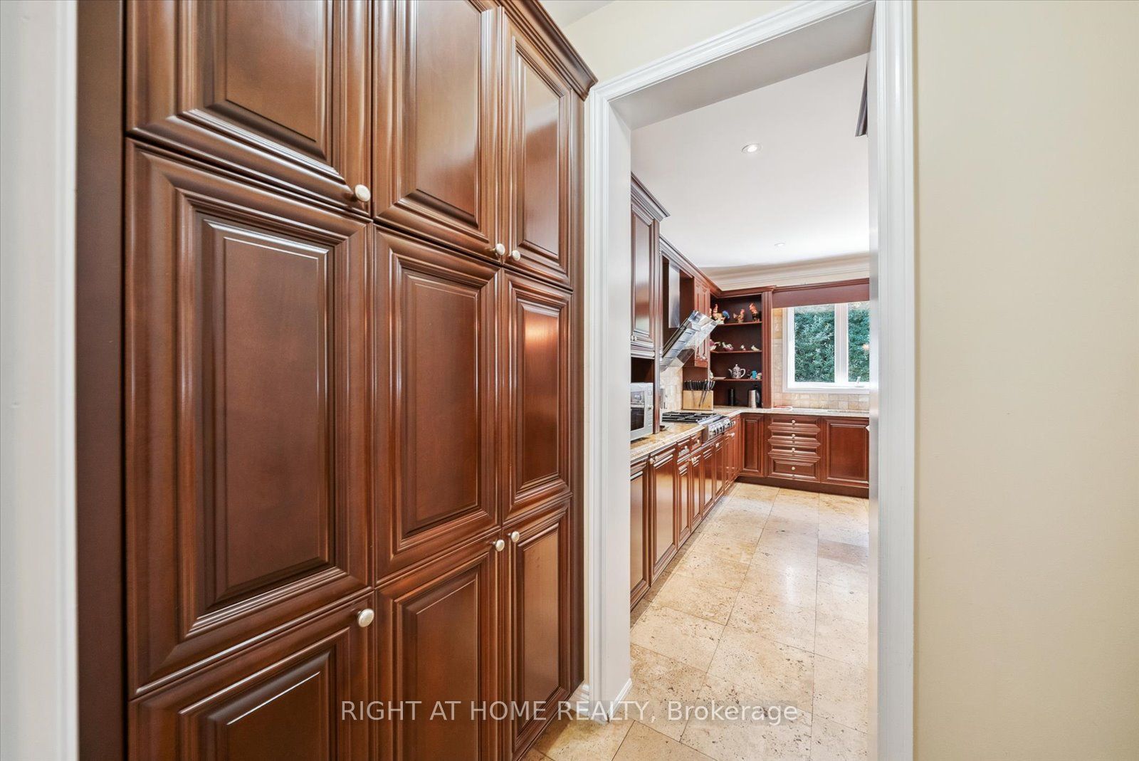 77 Auburndale Drive