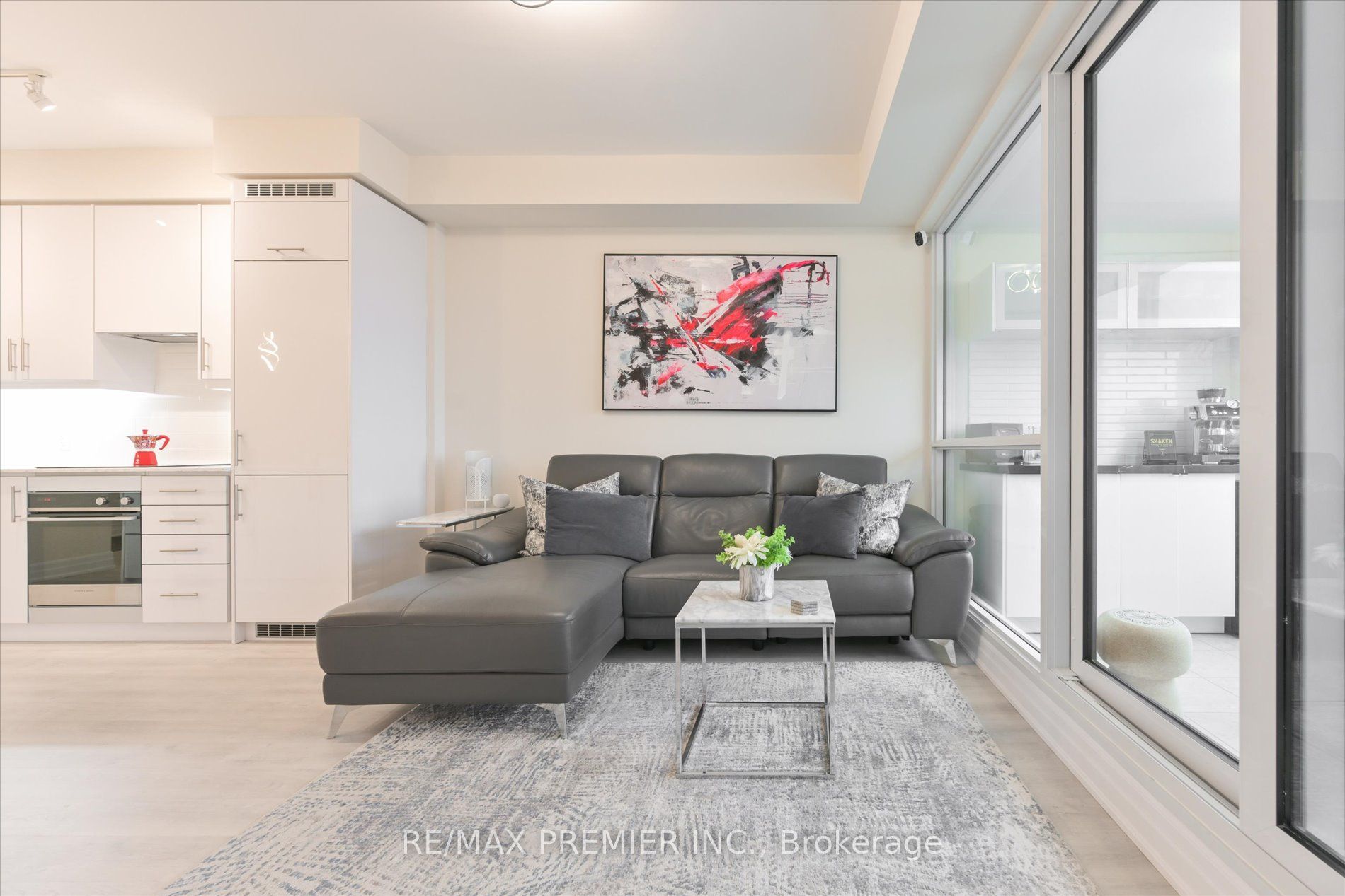 9075 Jane Street #1807