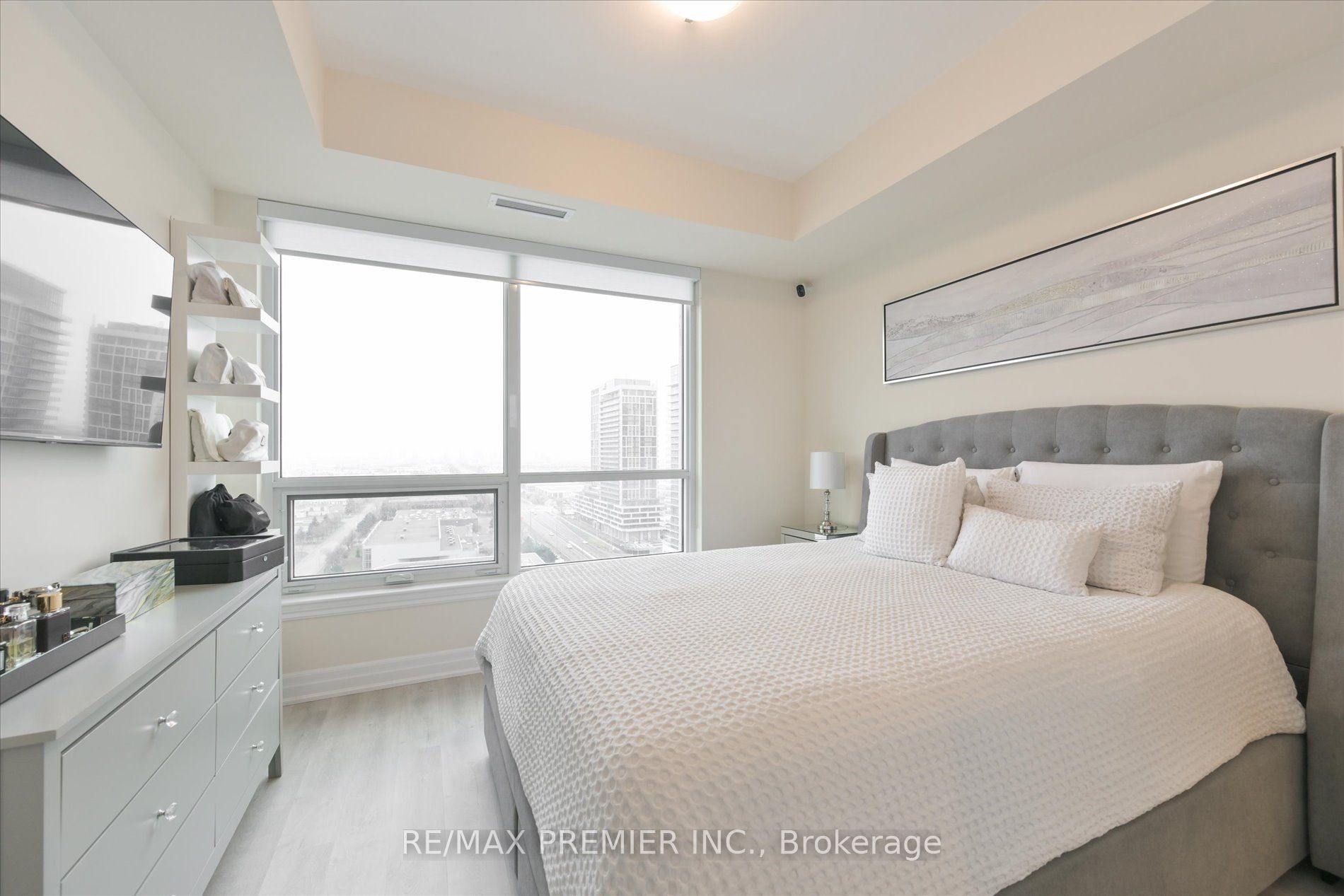 9075 Jane Street #1807