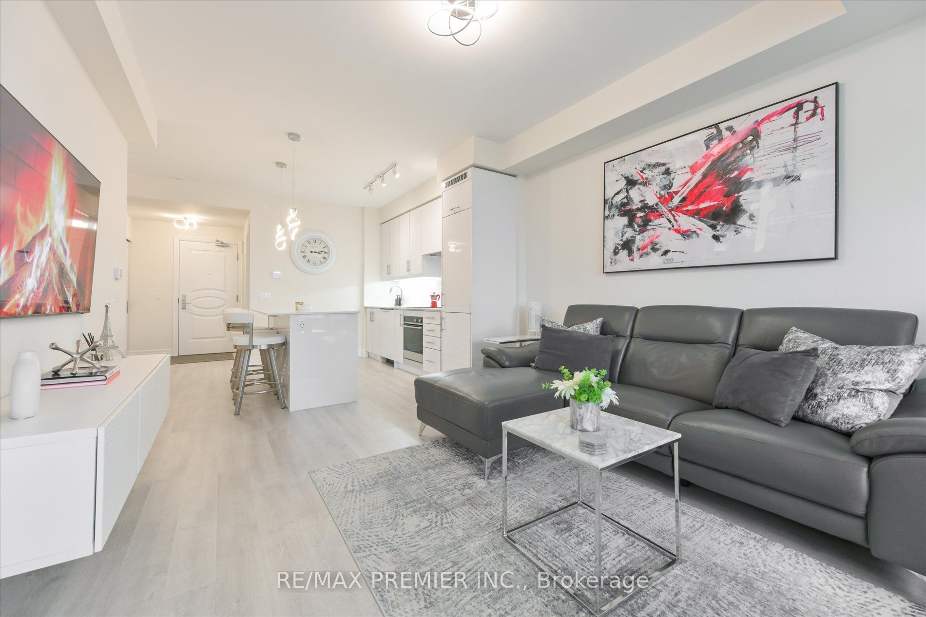 9075 Jane Street #1807