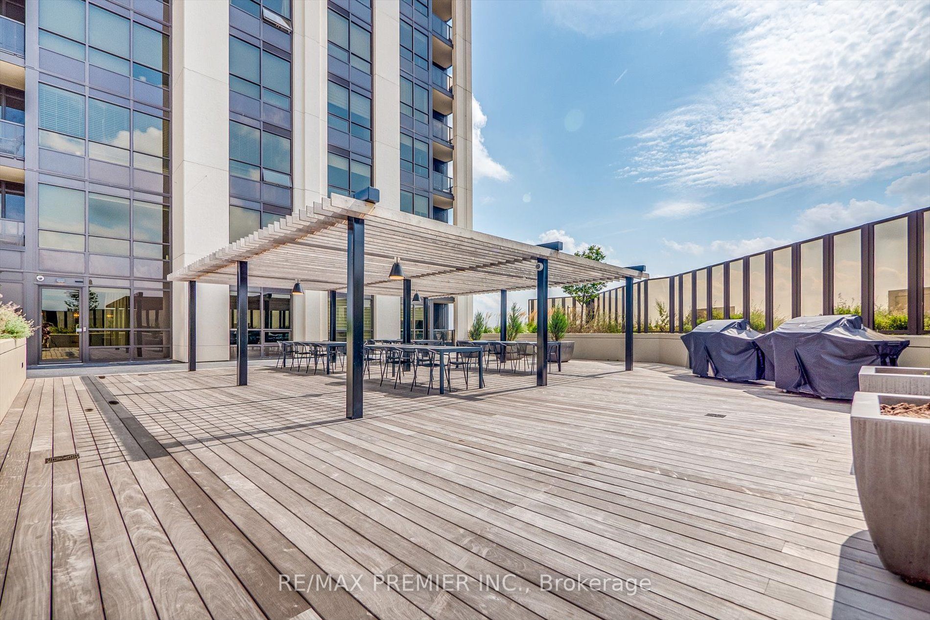 9075 Jane Street #1807