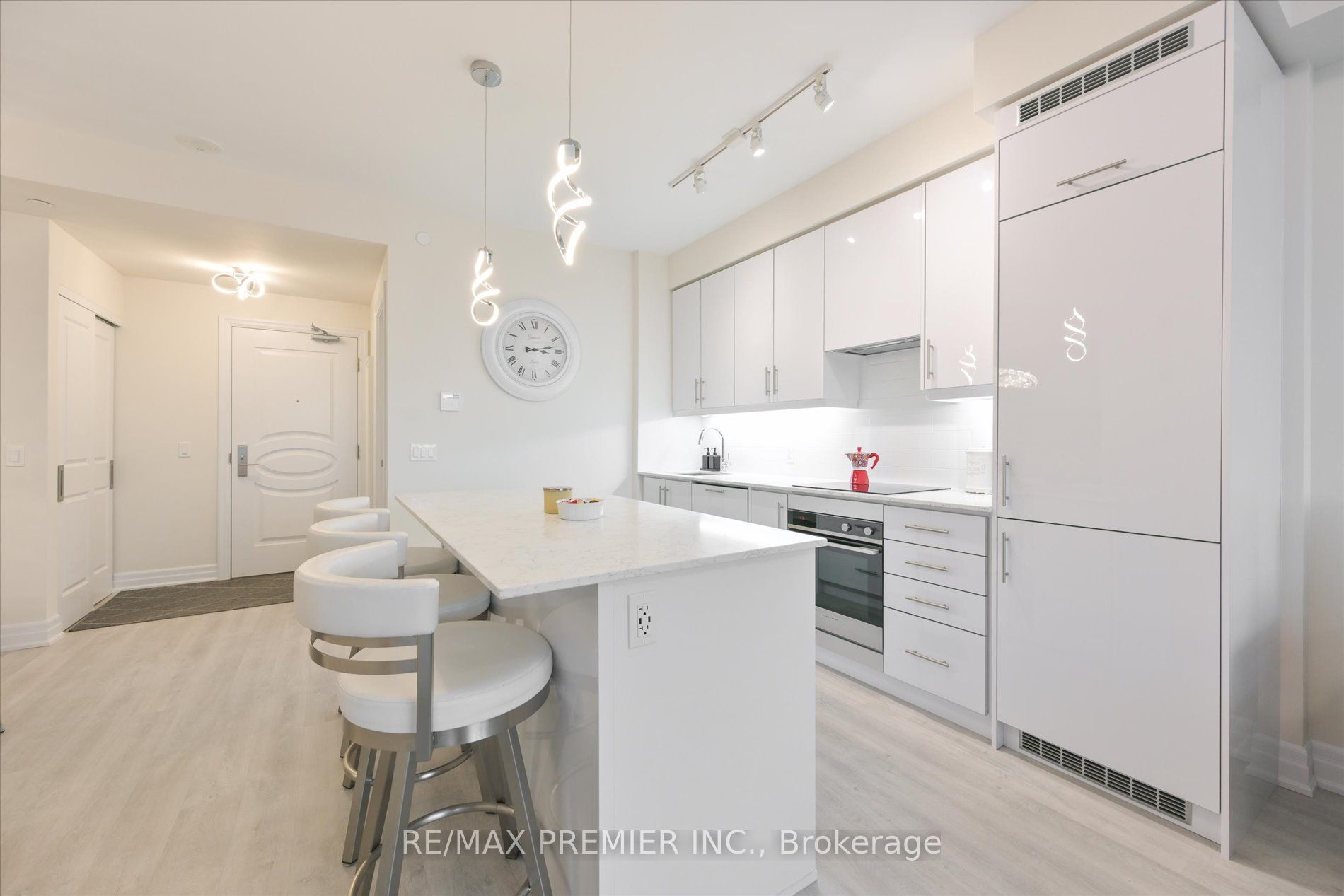 9075 Jane Street #1807