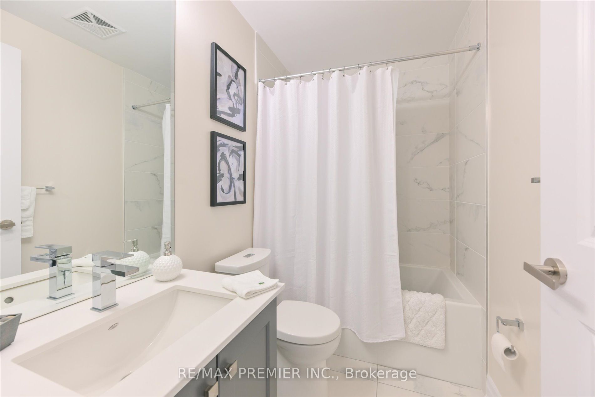 9075 Jane Street #1807