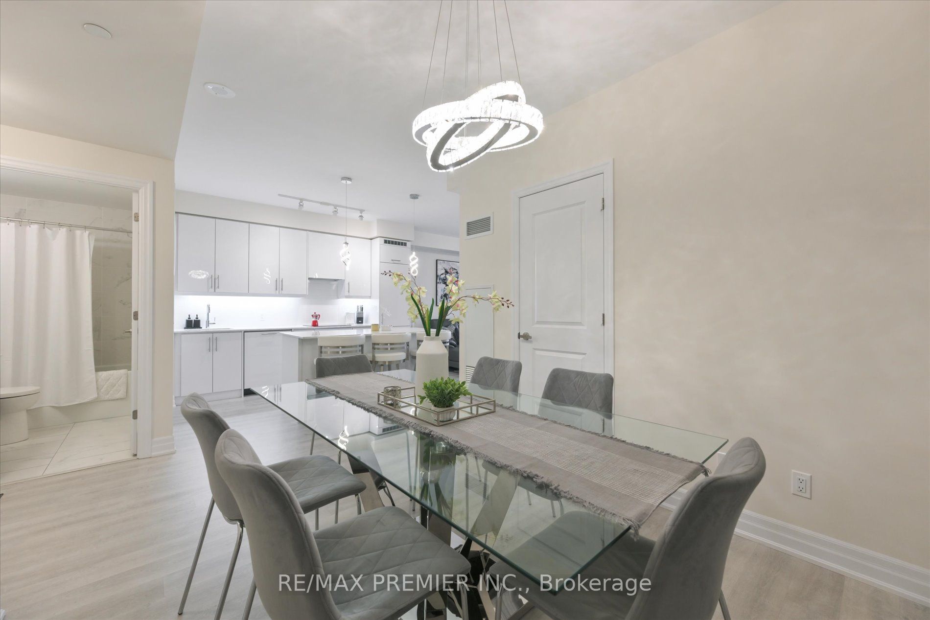 9075 Jane Street #1807